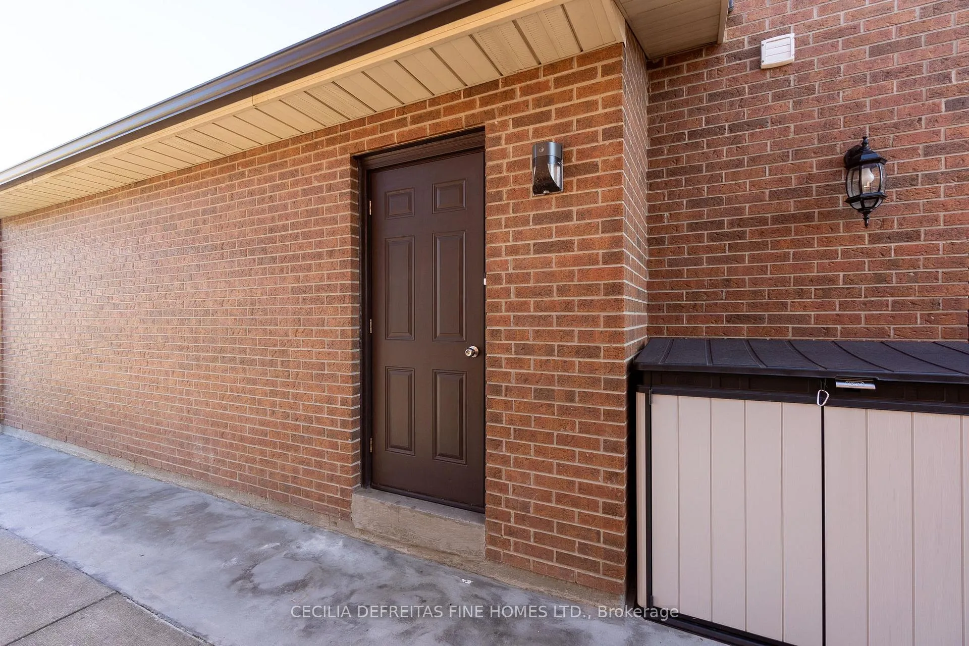 Photo 3 of 39 Airdrie Drive, Vaughan, East Woodbridge — HOMEH