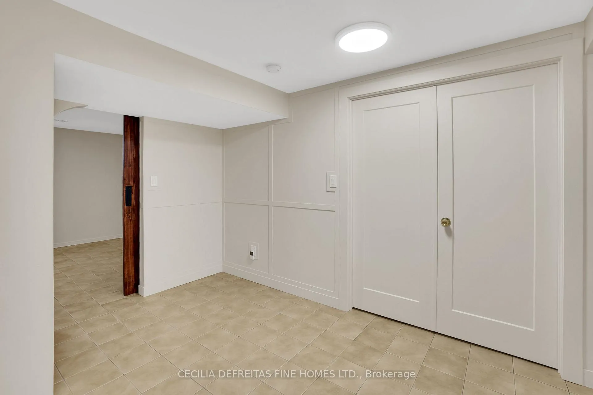 Photo 4 of 39 Airdrie Drive, Vaughan, East Woodbridge — HOMEH