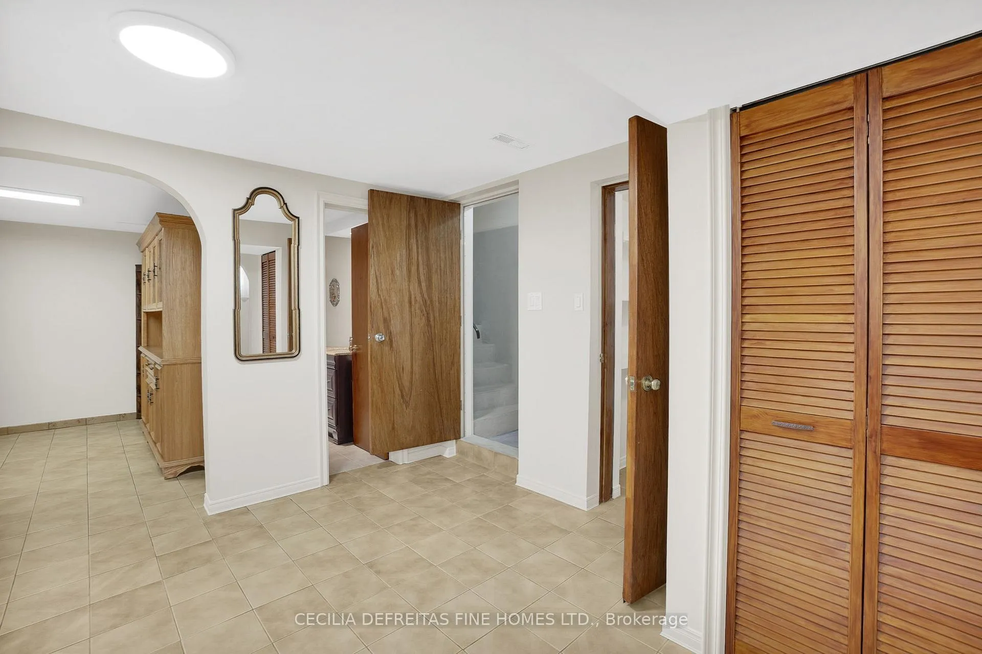 Photo 6 of 39 Airdrie Drive, Vaughan, East Woodbridge — HOMEH