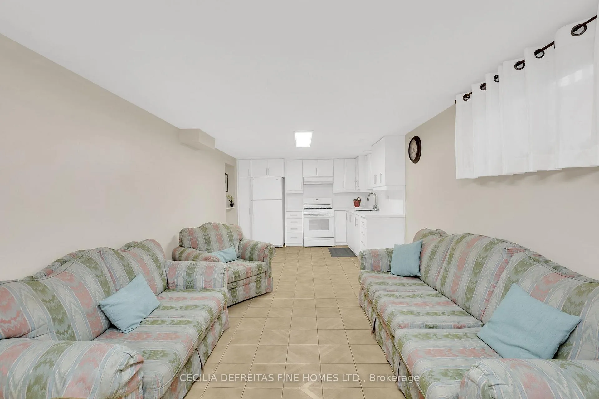 Photo 10 of 39 Airdrie Drive, Vaughan, East Woodbridge — HOMEH