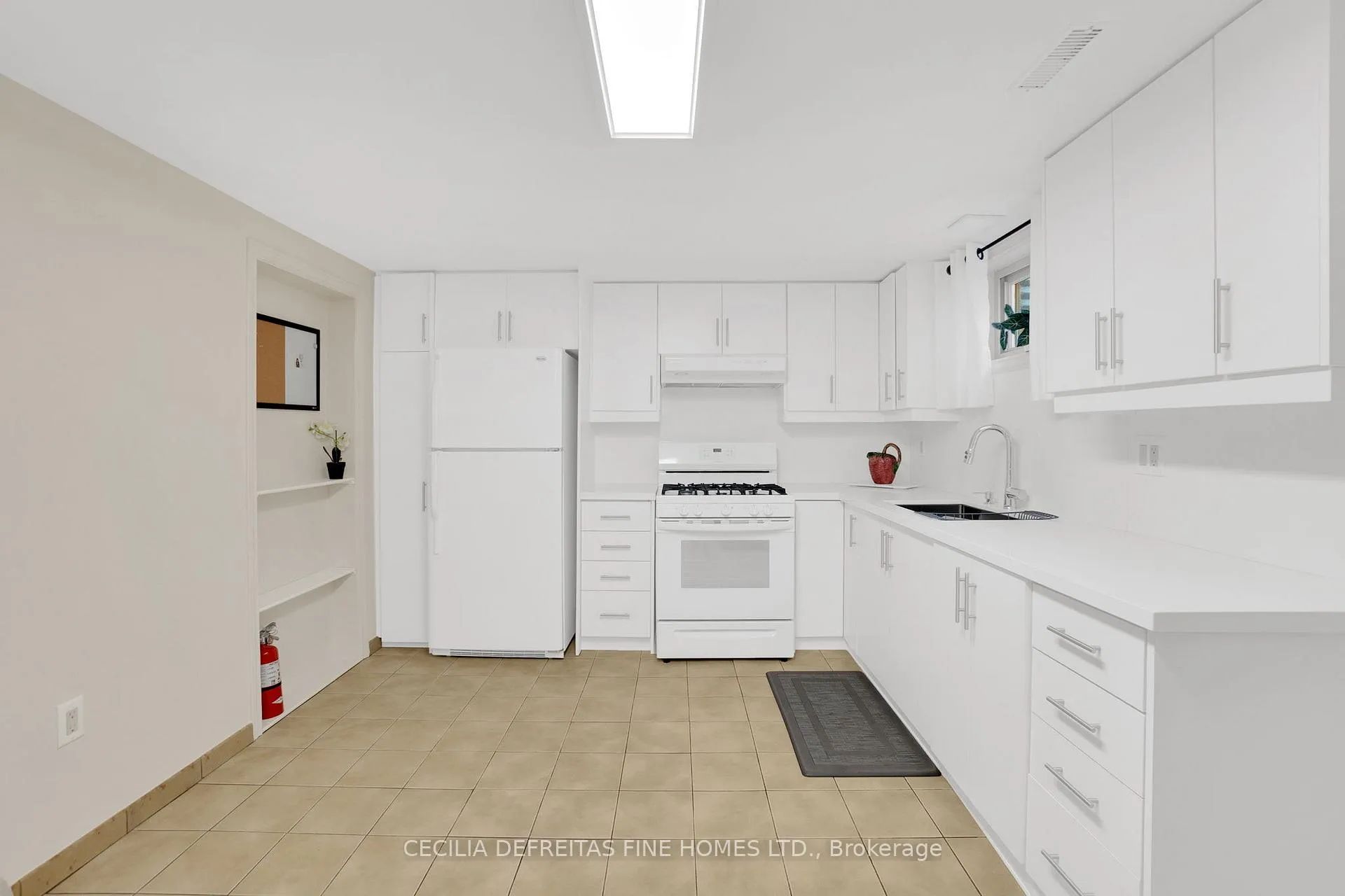 Photo 13 of 39 Airdrie Drive, Vaughan, East Woodbridge — HOMEH