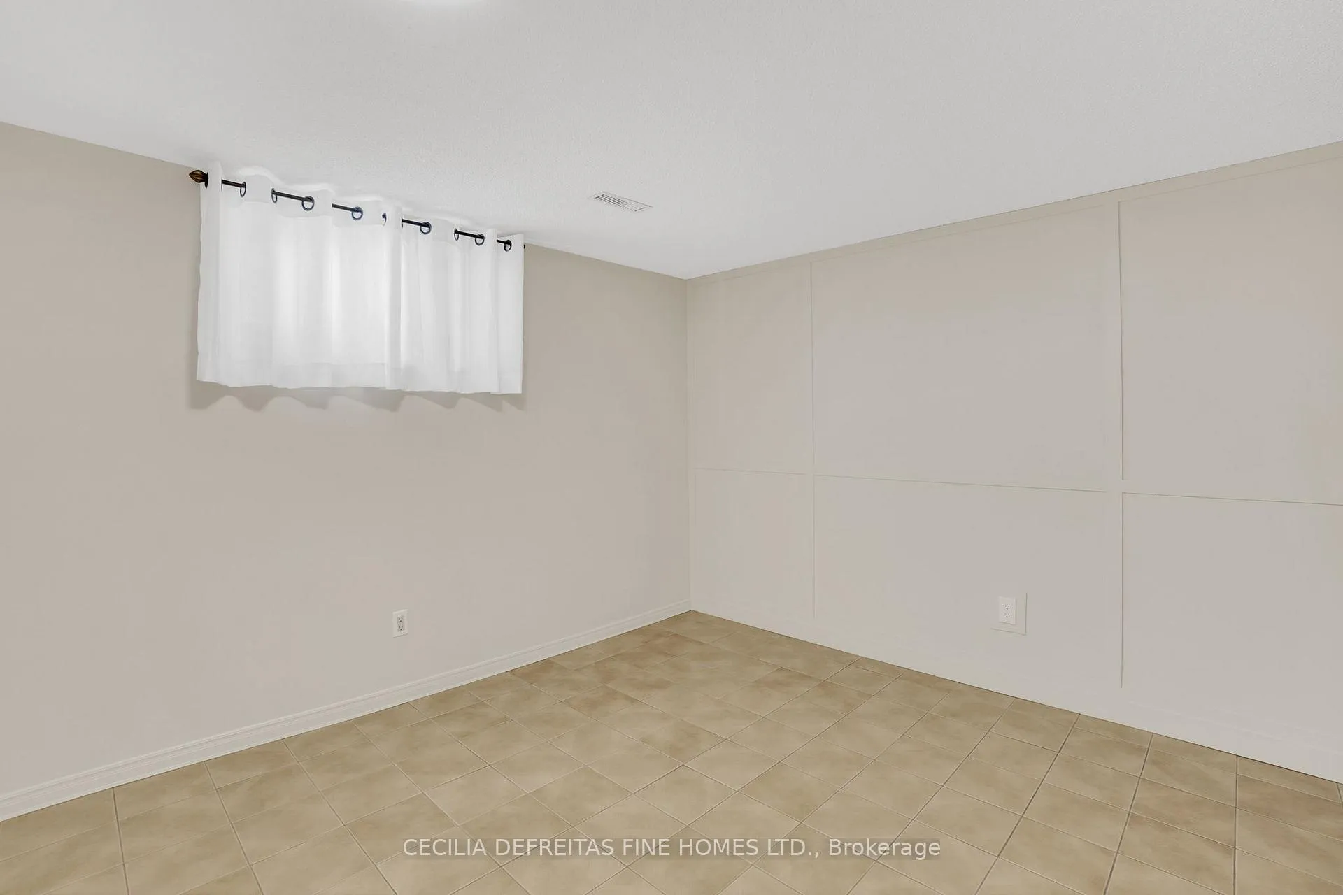 Photo 14 of 39 Airdrie Drive, Vaughan, East Woodbridge — HOMEH