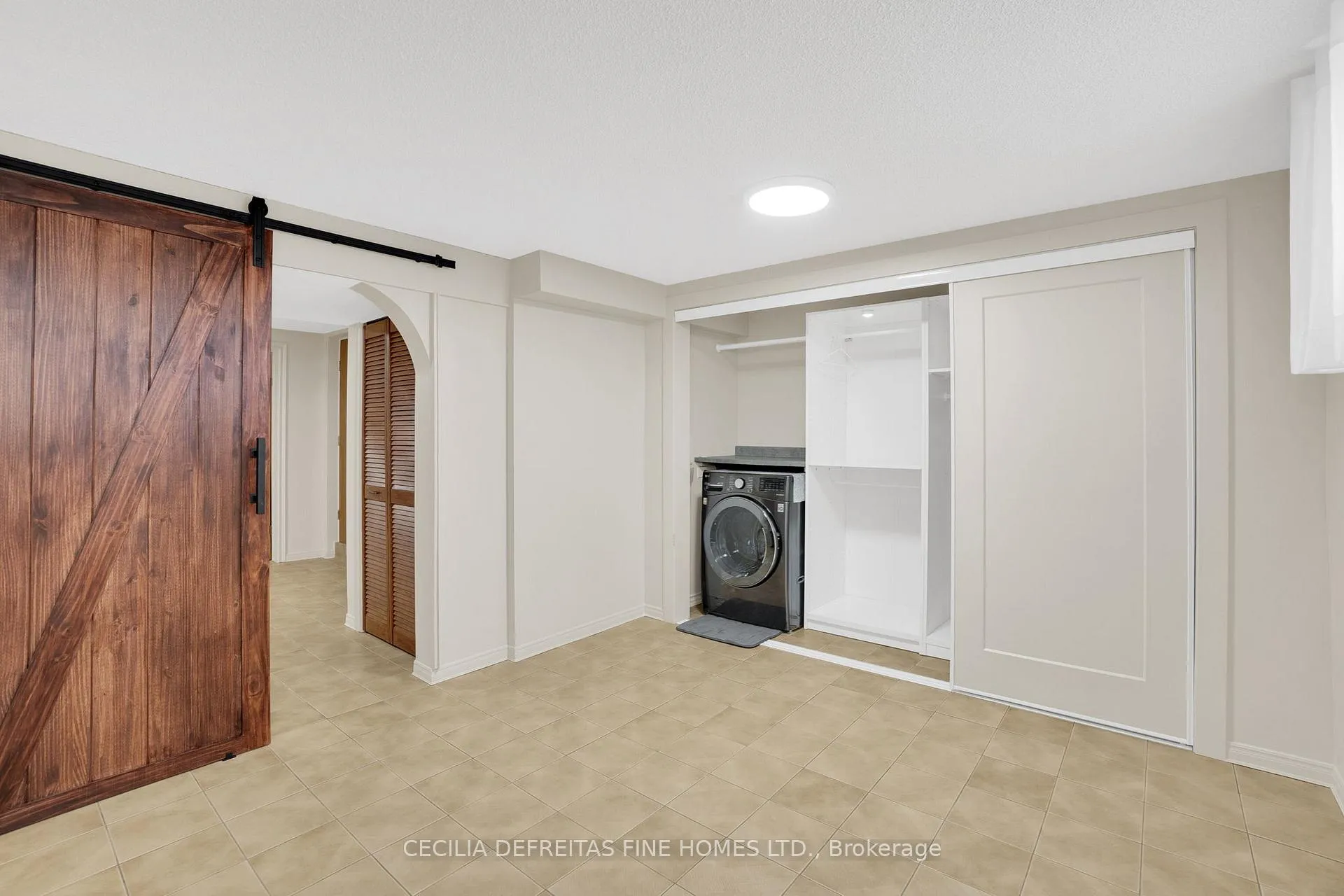 Photo 15 of 39 Airdrie Drive, Vaughan, East Woodbridge — HOMEH