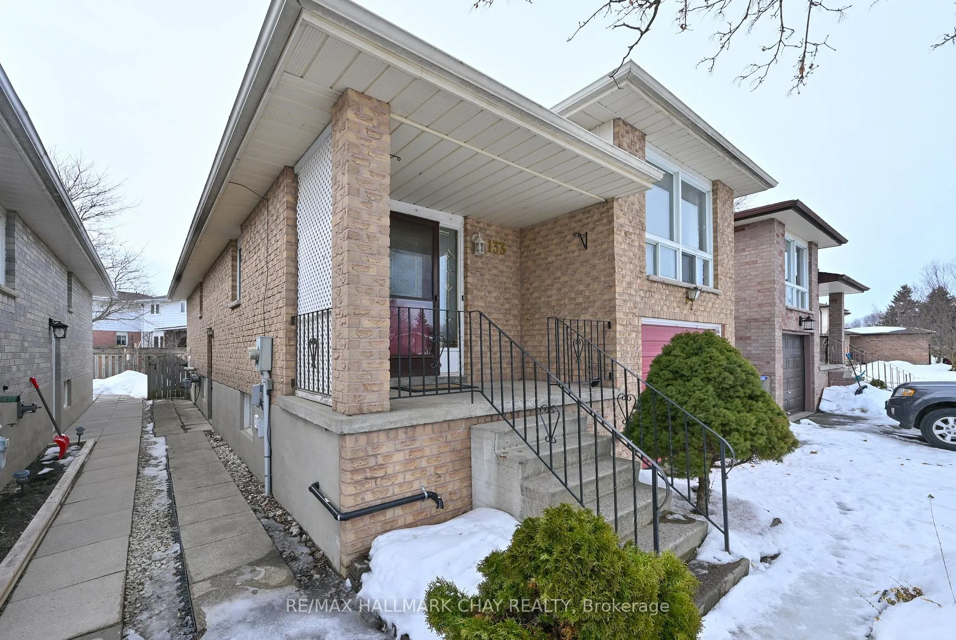 Photo 2 of 133 Cunningham Drive, New Tecumseth, Alliston — HOMEH