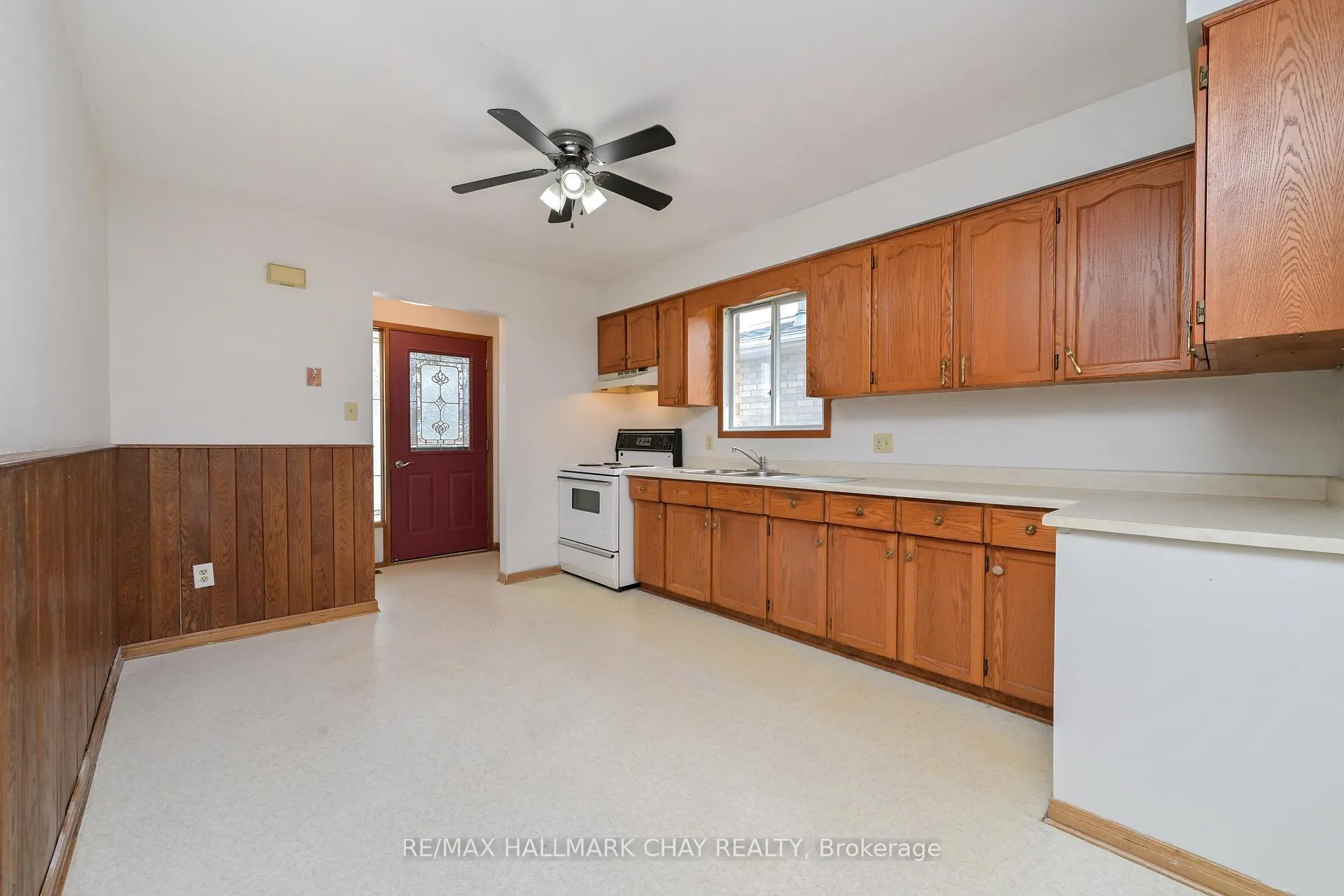 Photo 5 of 133 Cunningham Drive, New Tecumseth, Alliston — HOMEH