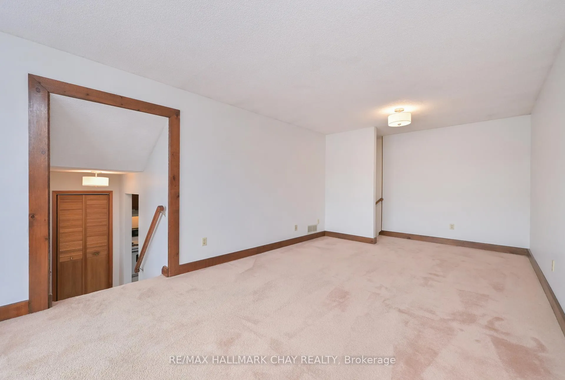 Photo 10 of 133 Cunningham Drive, New Tecumseth, Alliston — HOMEH