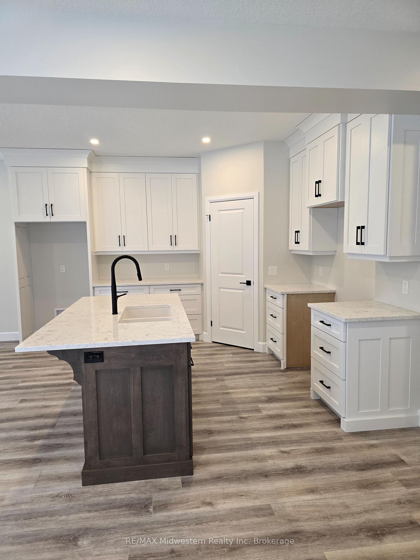 Photo 2 of 32 Roberts Street, Huron East, Seaforth — HOMEH
