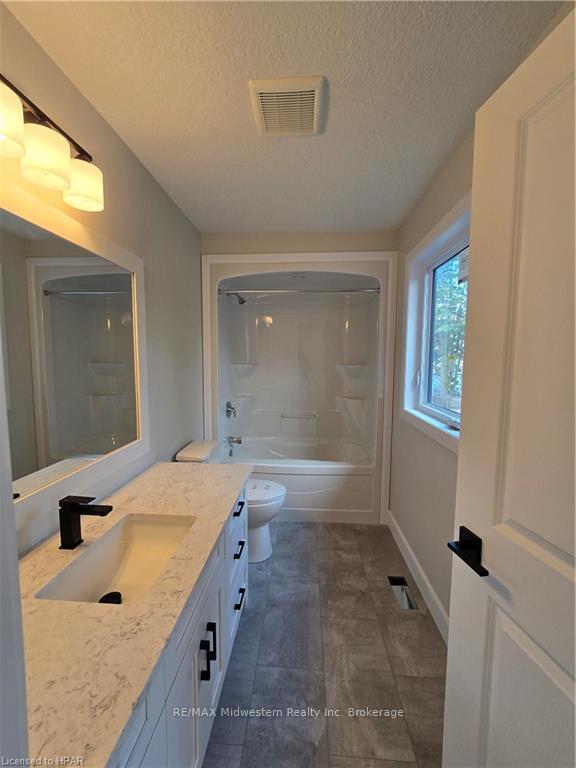 Photo 19 of 32 Roberts Street, Huron East, Seaforth — HOMEH