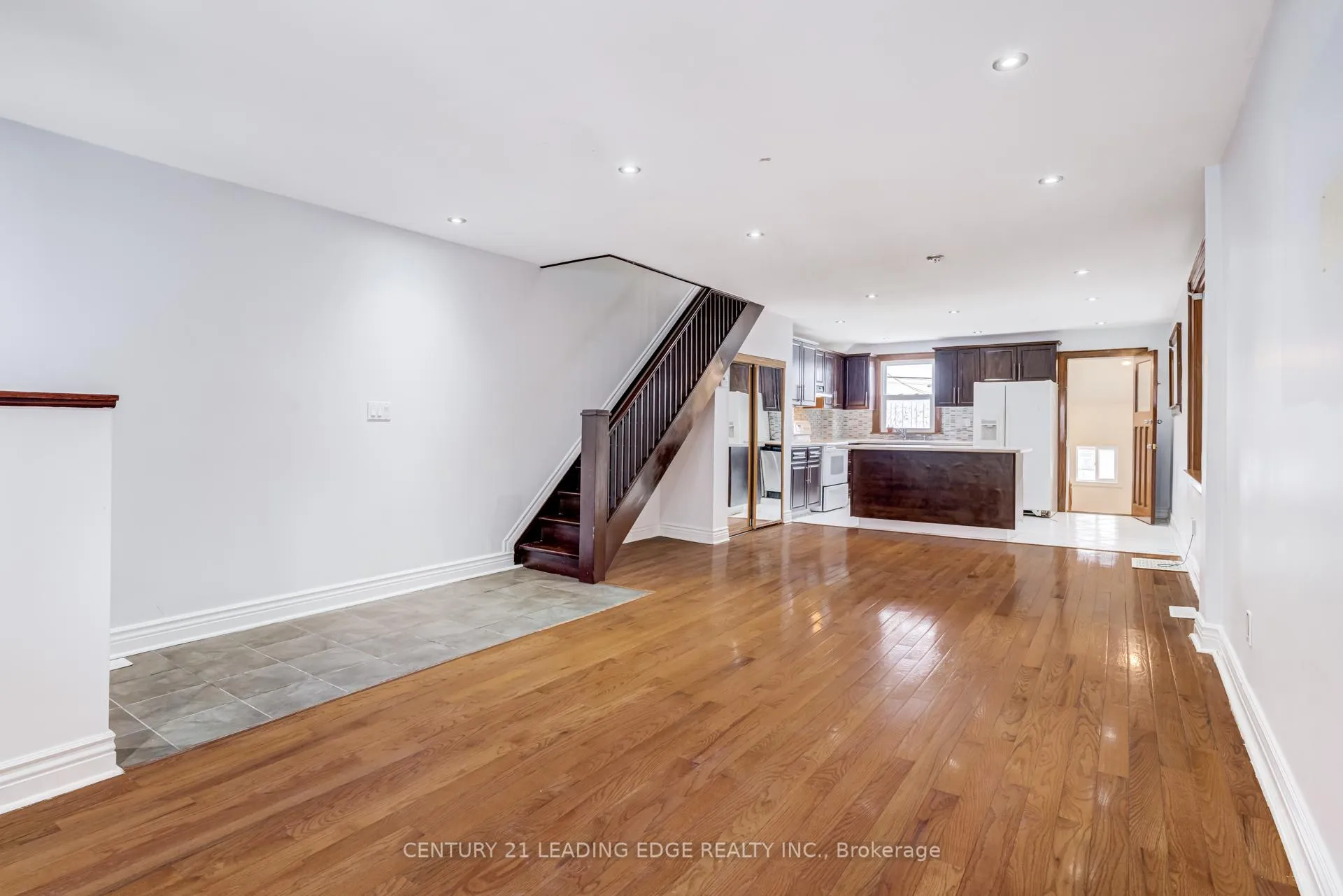 Photo 10 of 12 Innes Avenue, Toronto, Corso Italia-Davenport — HOMEH
