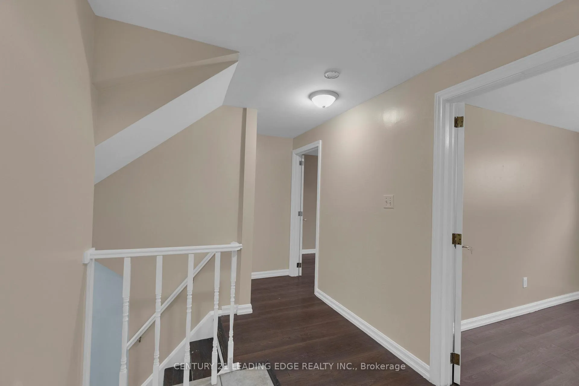 Photo 5 of 35 Benton Street, Brampton, Brampton East — HOMEH