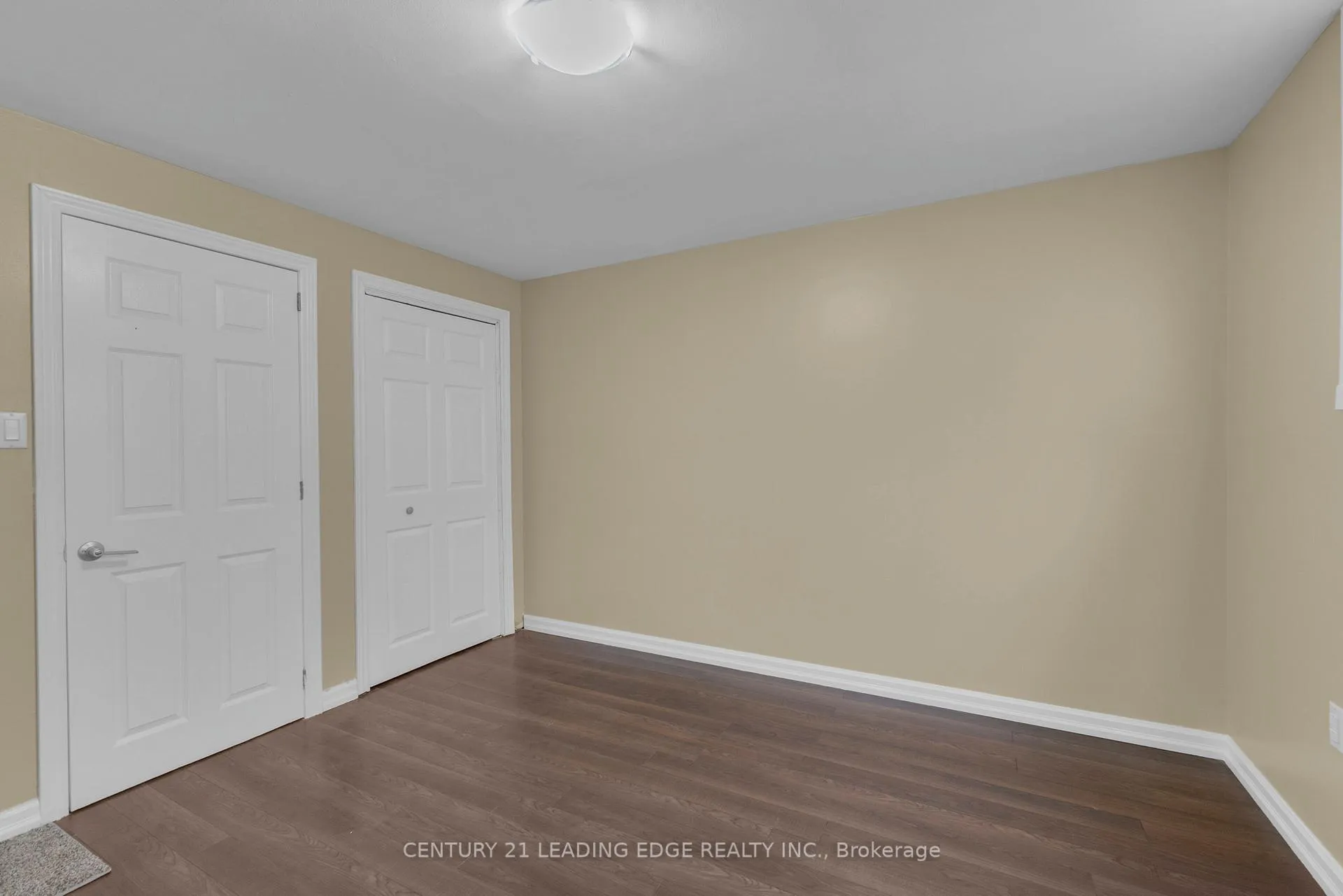 Photo 9 of 35 Benton Street, Brampton, Brampton East — HOMEH