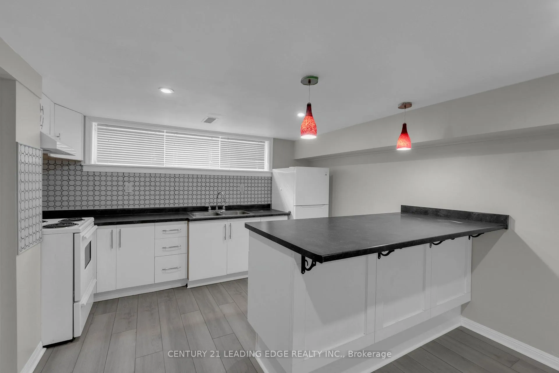 Photo 16 of 35 Benton Street, Brampton, Brampton East — HOMEH