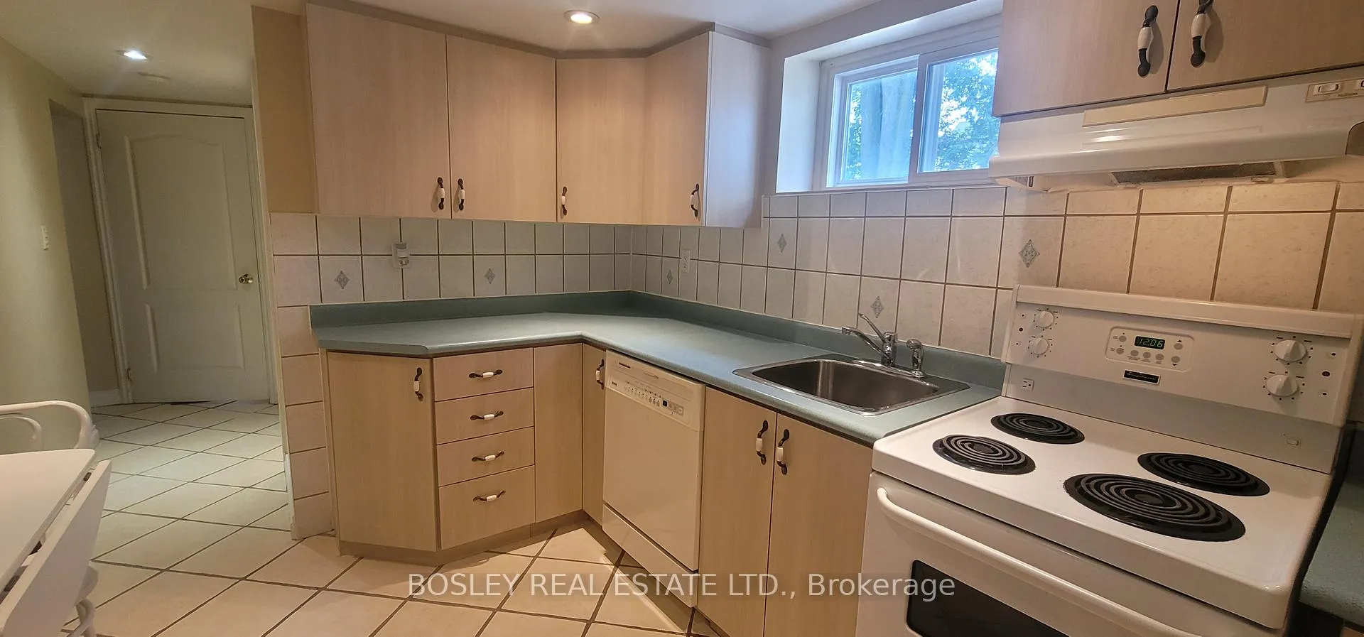 Photo 10 of Unit Bsmt, 6 Youngmill Drive, Toronto, O'Connor-Parkview — HOMEH