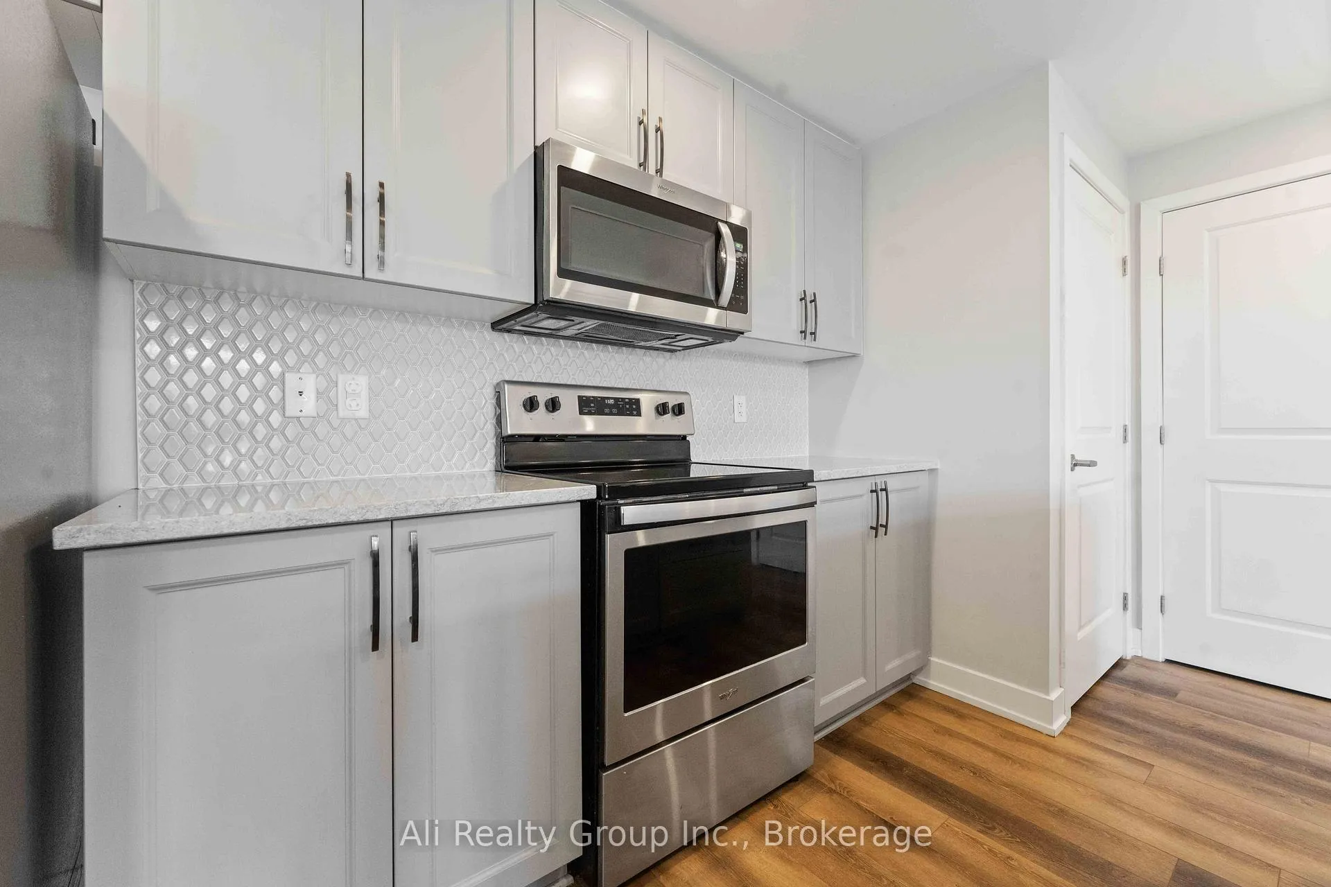 Photo 12 of 147 Fairweather Street, Ottawa, Leitrim — HOMEH