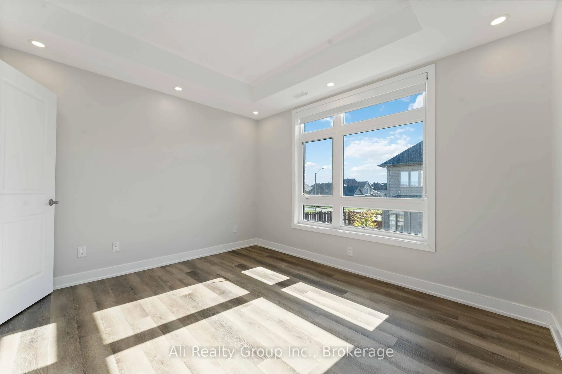 Photo 23 of 147 Fairweather Street, Ottawa, Leitrim — HOMEH