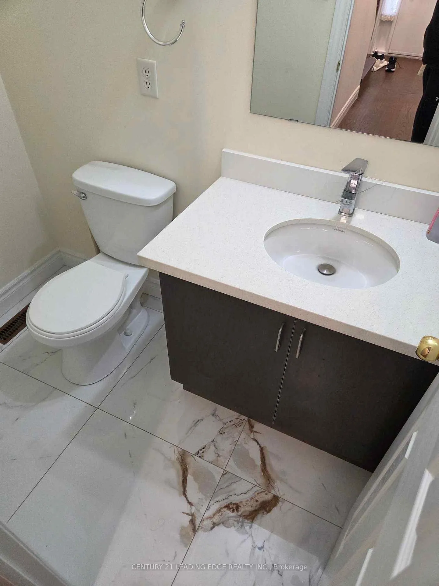 Photo 3 of 80 Beckwith Crescent, Markham, Milliken Mills East — HOMEH