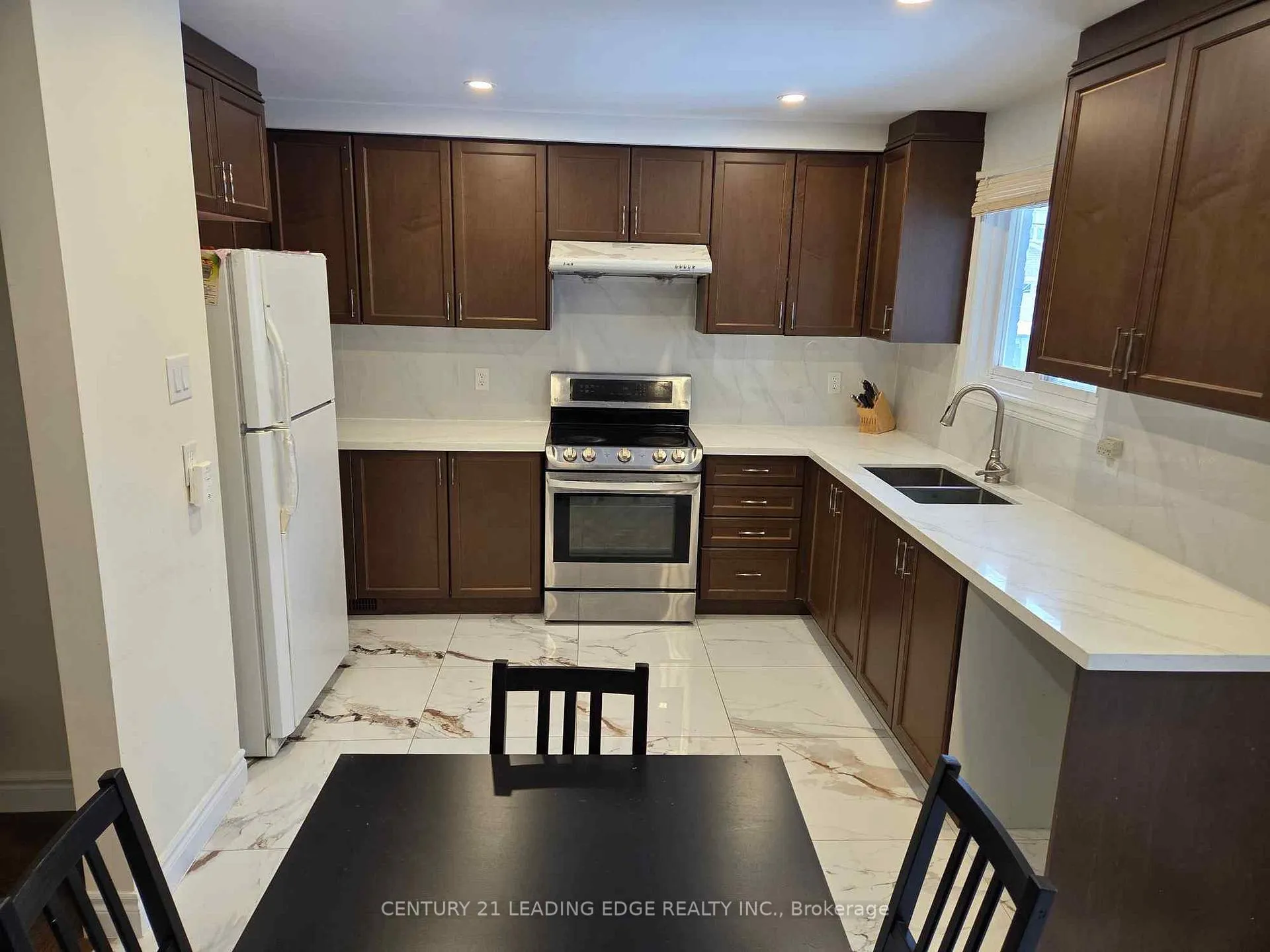 Photo 10 of 80 Beckwith Crescent, Markham, Milliken Mills East — HOMEH