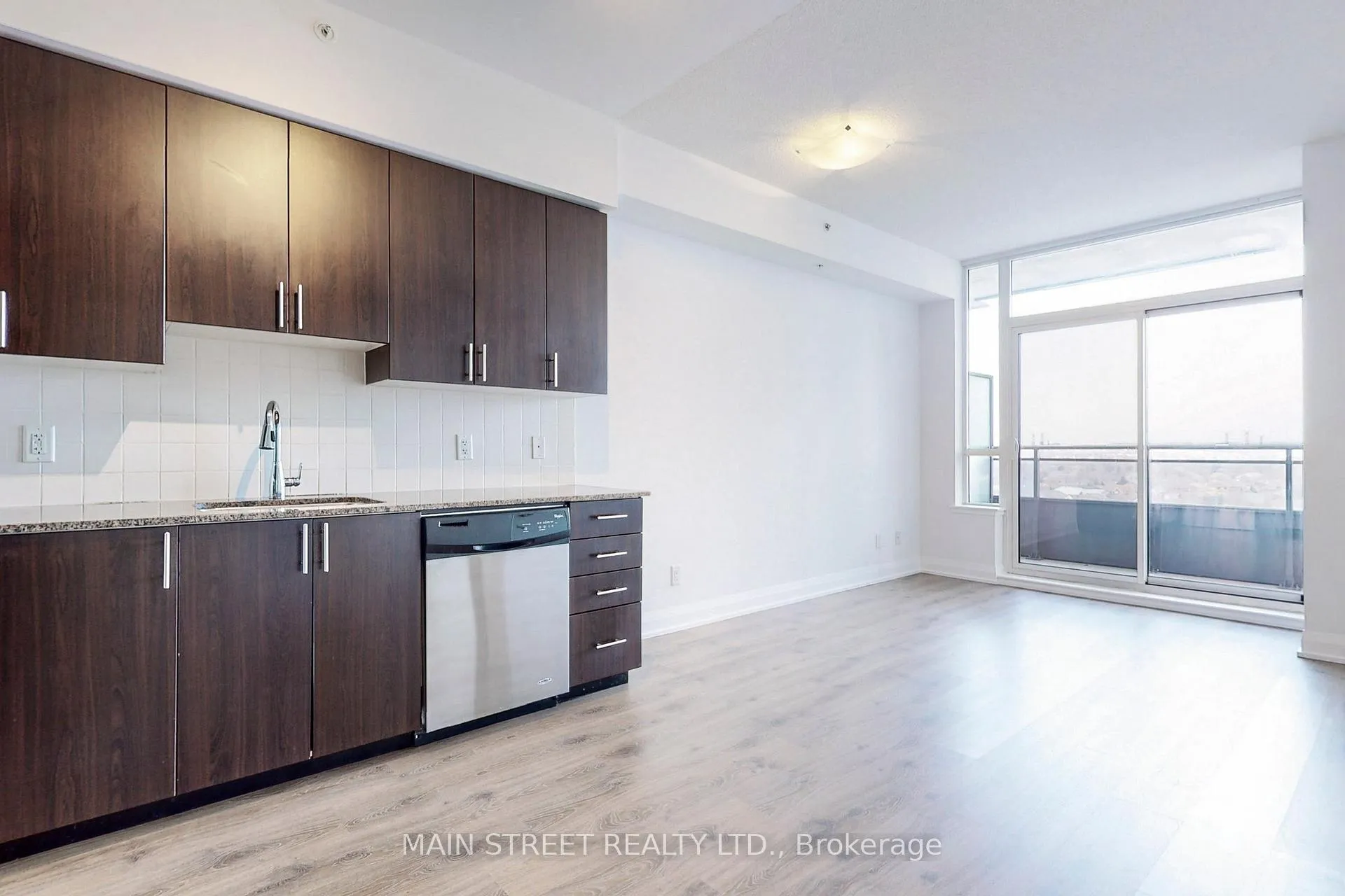 Photo 7 of Unit 1002, 85 North Park Road, Vaughan, Beverley Glen — HOMEH