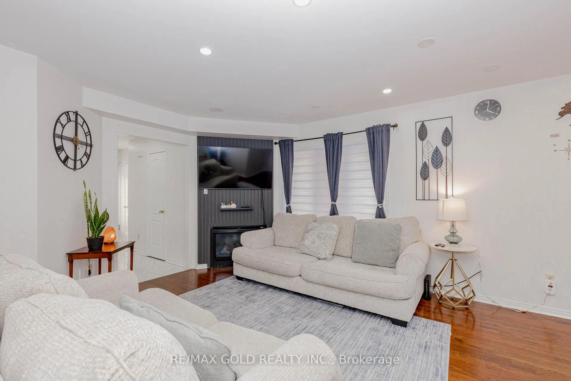 Photo 8 of 1156 Westview Terrace, Oakville, West Oak Trails — HOMEH
