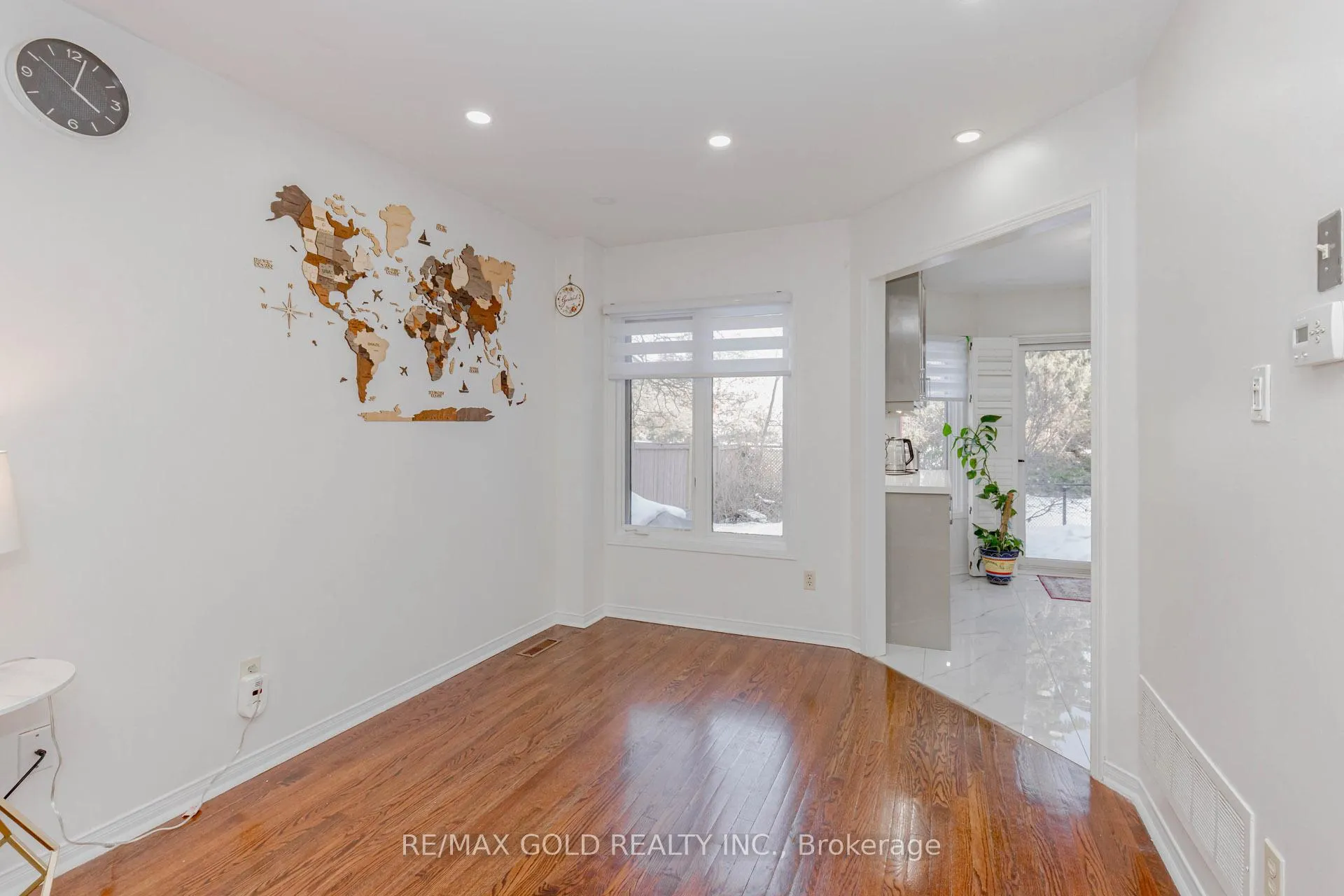 Photo 11 of 1156 Westview Terrace, Oakville, West Oak Trails — HOMEH