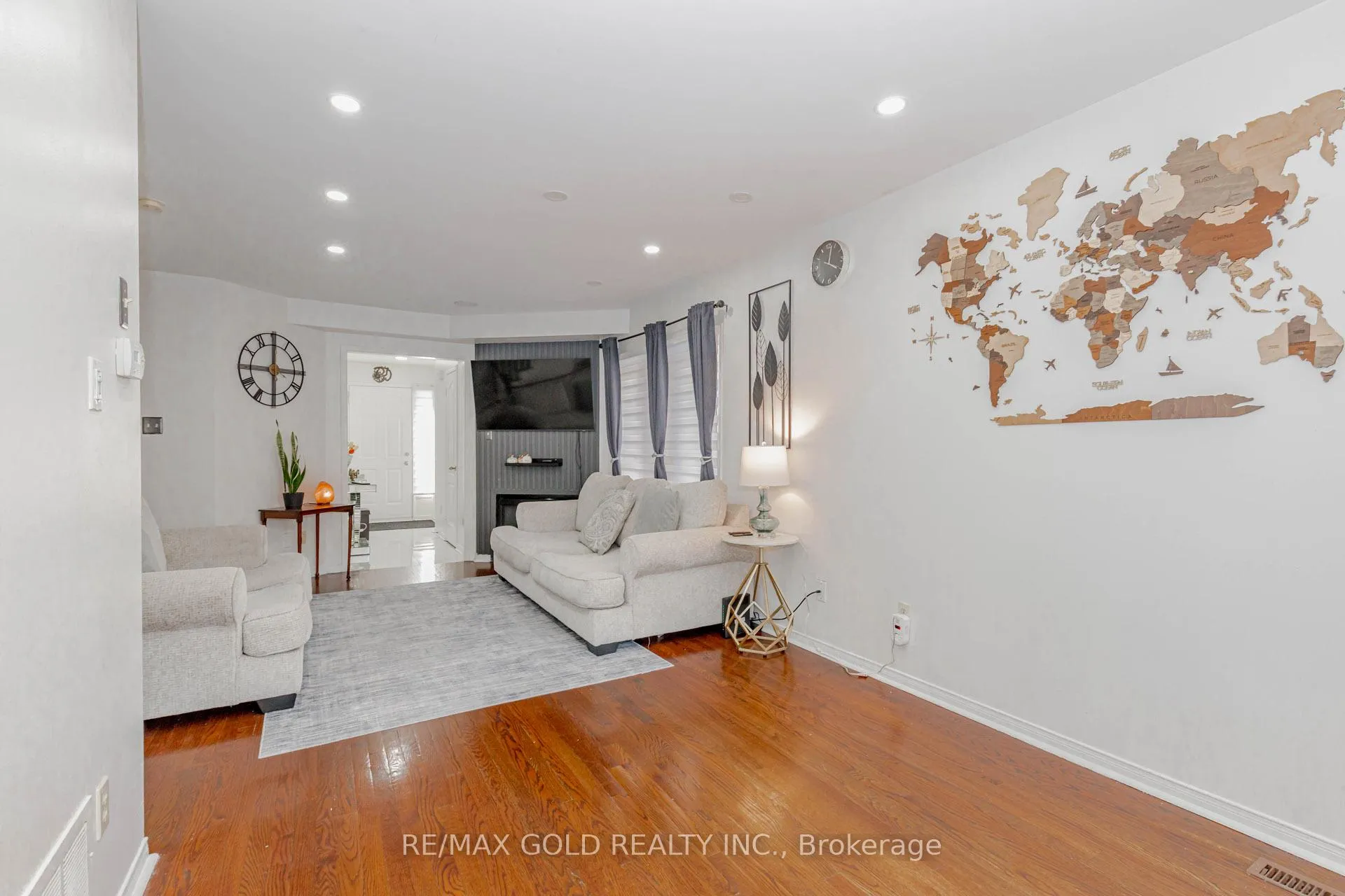 Photo 14 of 1156 Westview Terrace, Oakville, West Oak Trails — HOMEH