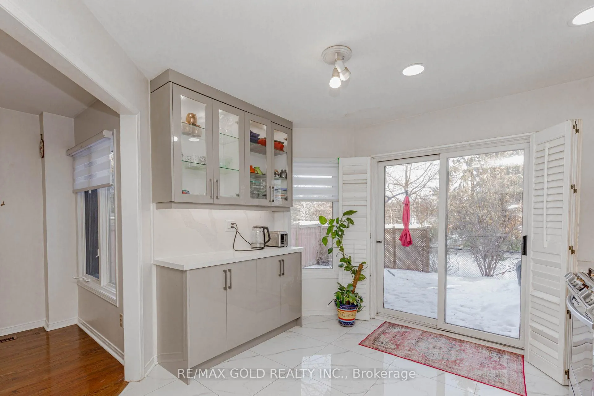 Photo 18 of 1156 Westview Terrace, Oakville, West Oak Trails — HOMEH