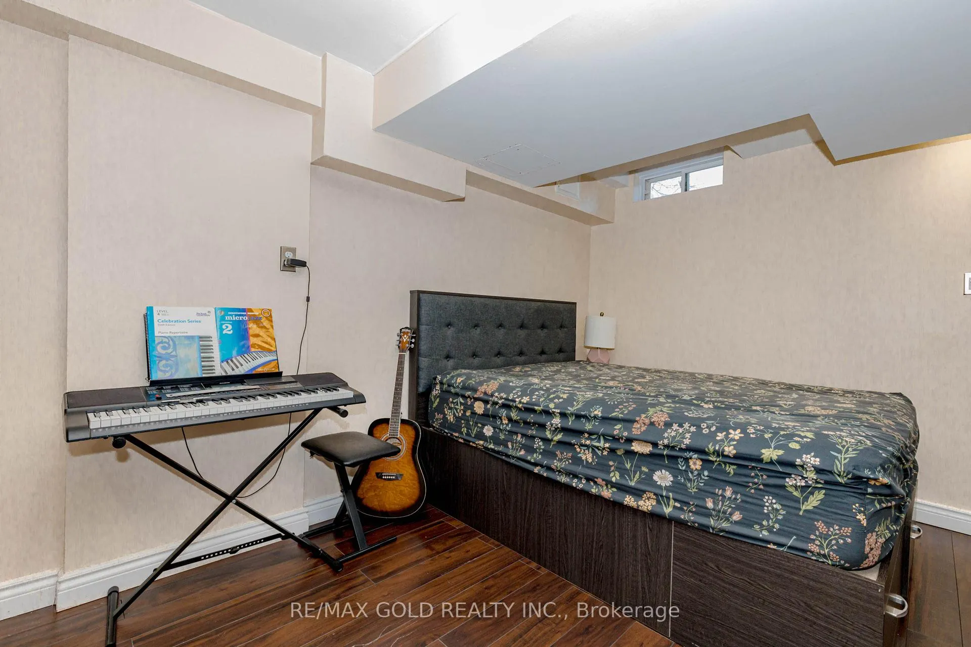 Photo 43 of 1156 Westview Terrace, Oakville, West Oak Trails — HOMEH