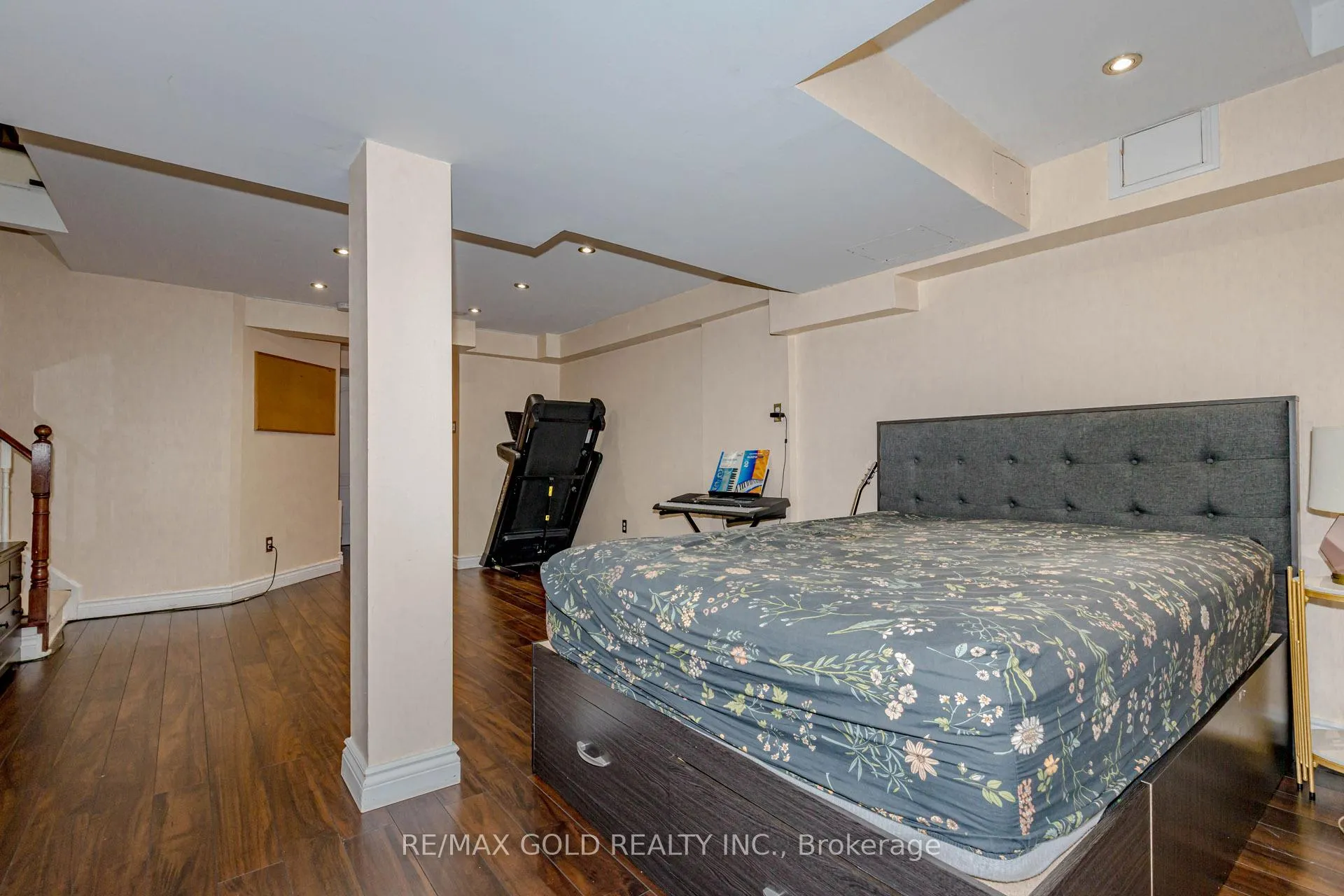 Photo 44 of 1156 Westview Terrace, Oakville, West Oak Trails — HOMEH