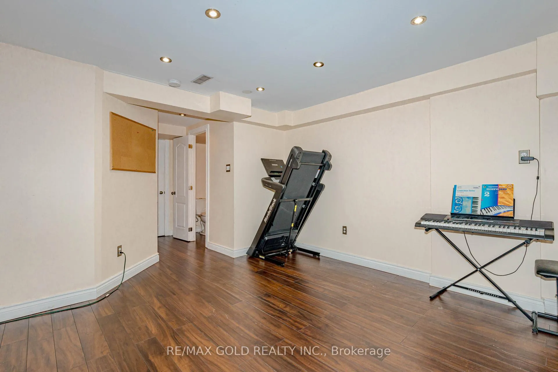 Photo 45 of 1156 Westview Terrace, Oakville, West Oak Trails — HOMEH