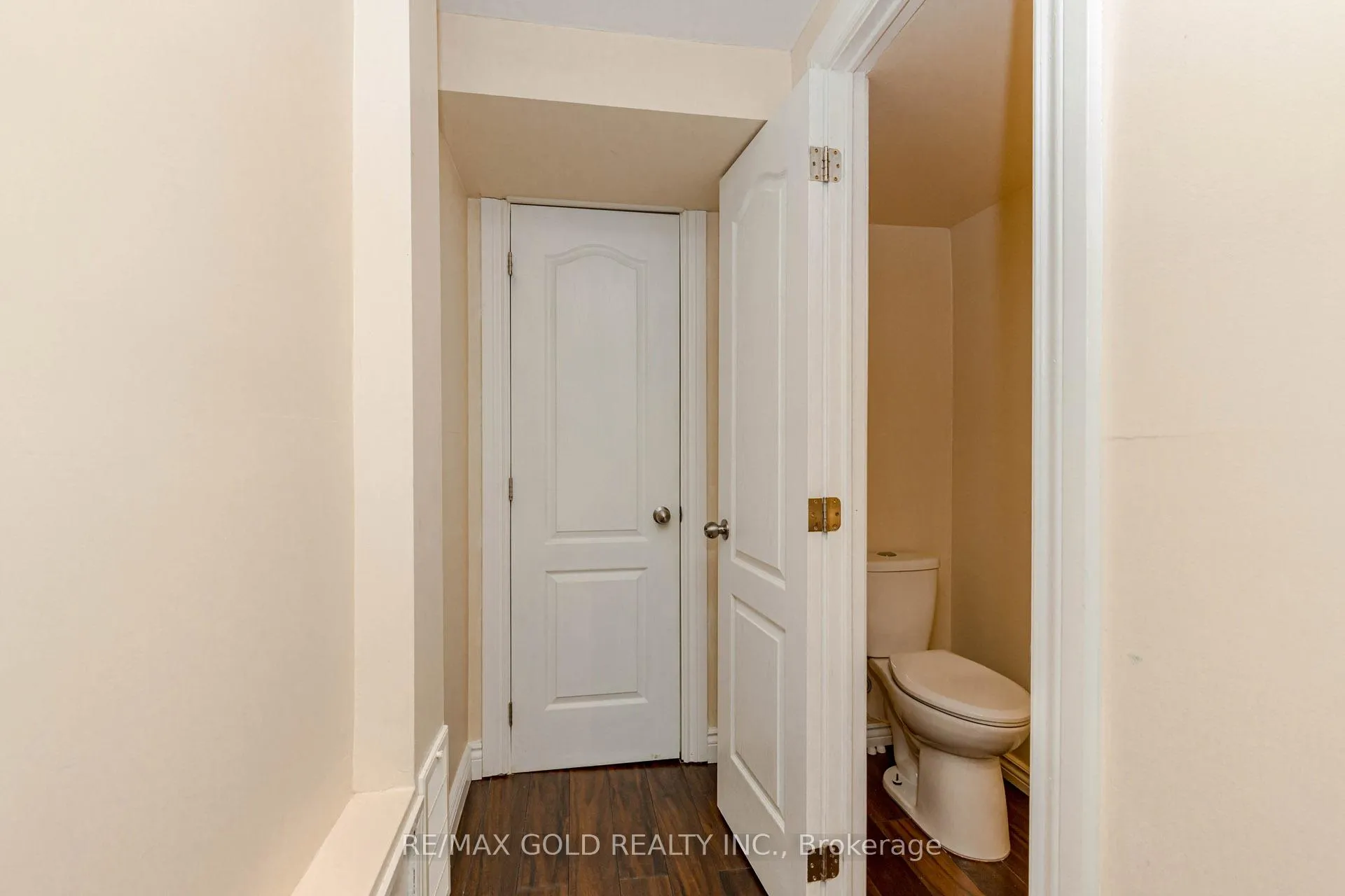Photo 46 of 1156 Westview Terrace, Oakville, West Oak Trails — HOMEH