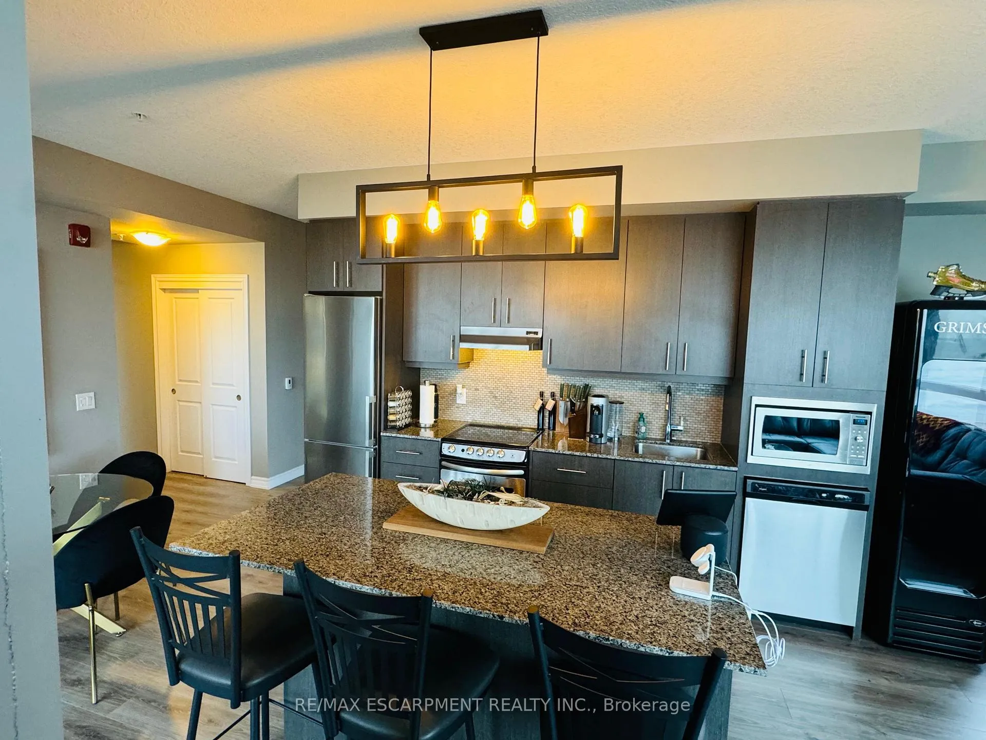 Photo 6 of Unit 318, 40 Esplanade Lane, Grimsby, Grimsby Beach — HOMEH