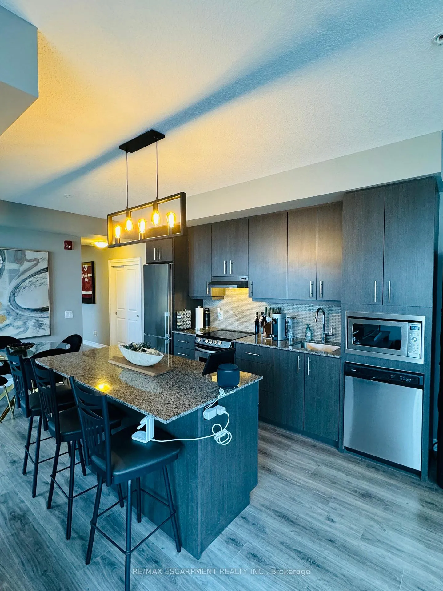 Photo 7 of Unit 318, 40 Esplanade Lane, Grimsby, Grimsby Beach — HOMEH