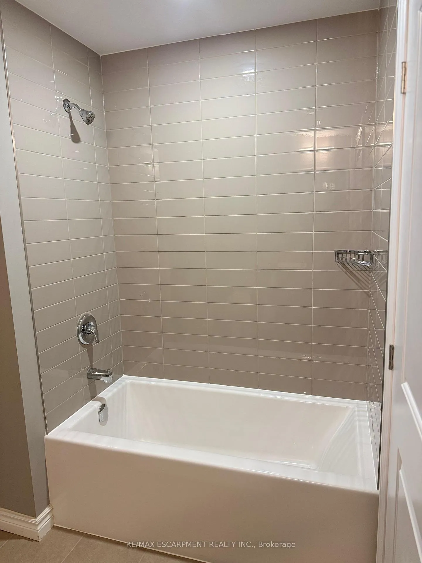 Photo 11 of Unit 318, 40 Esplanade Lane, Grimsby, Grimsby Beach — HOMEH