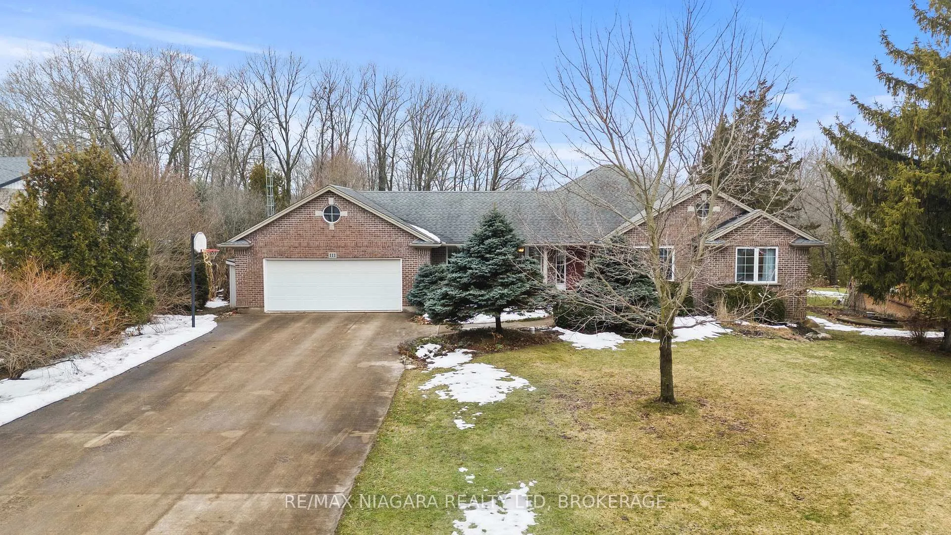 Photo 3 of 111 Pearson Road, Welland, Cooks Mills — HOMEH