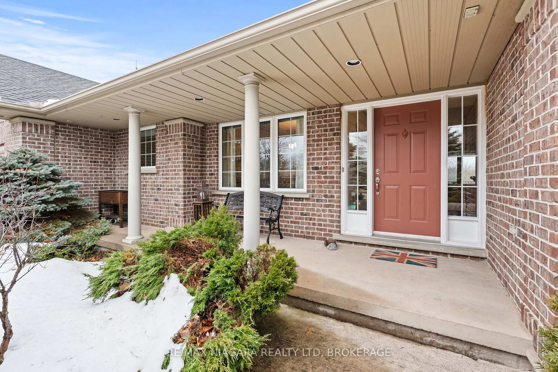 Photo 5 of 111 Pearson Road, Welland, Cooks Mills — HOMEH