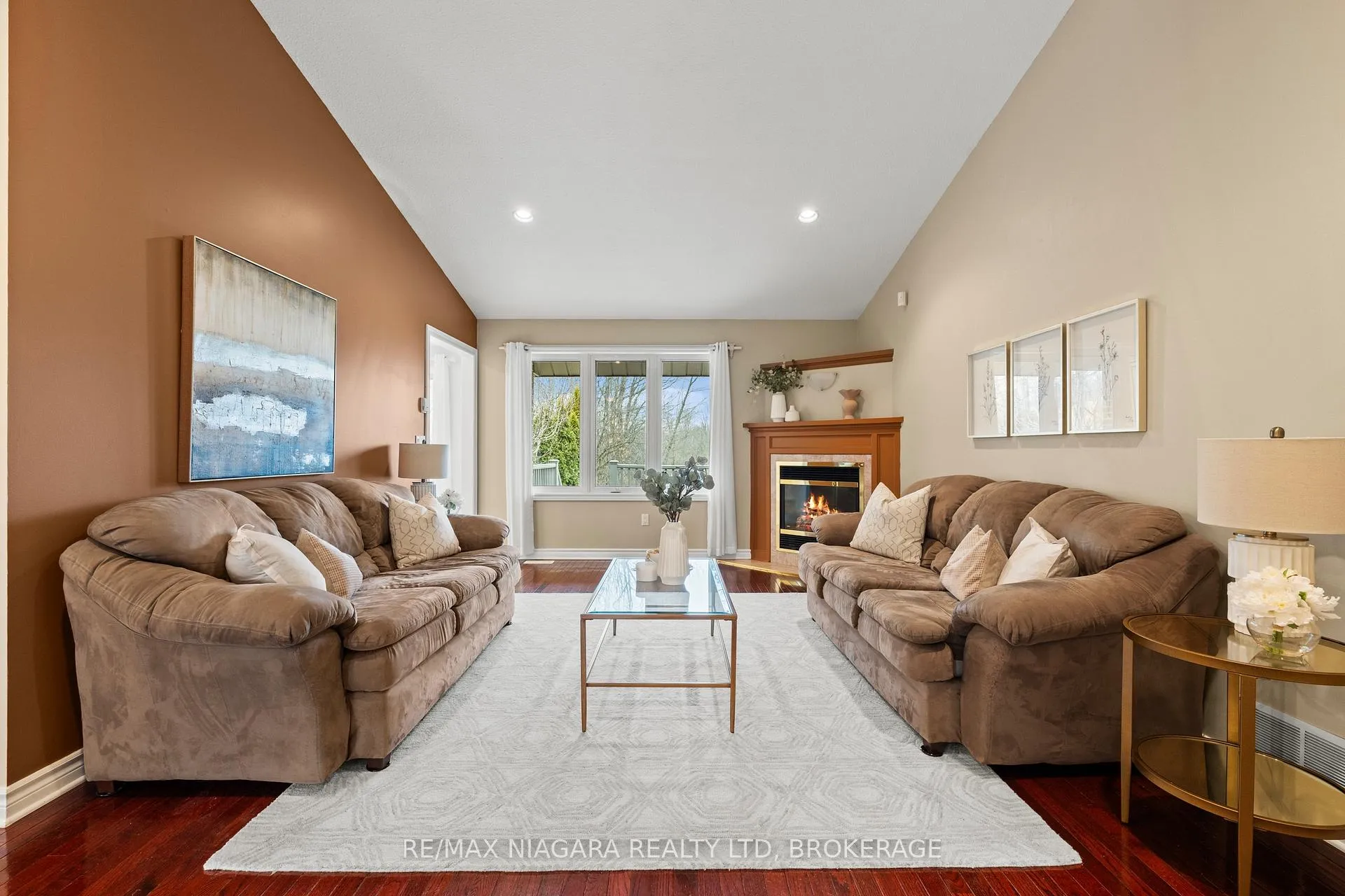 Photo 8 of 111 Pearson Road, Welland, Cooks Mills — HOMEH