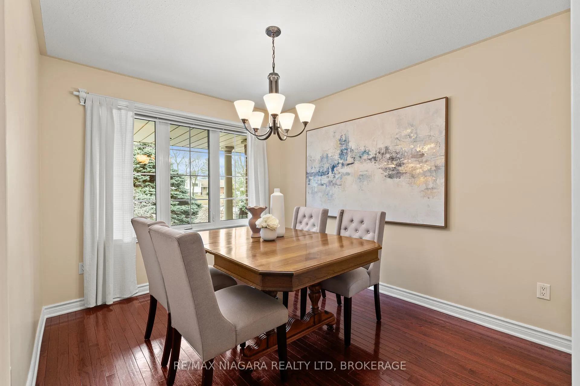 Photo 15 of 111 Pearson Road, Welland, Cooks Mills — HOMEH