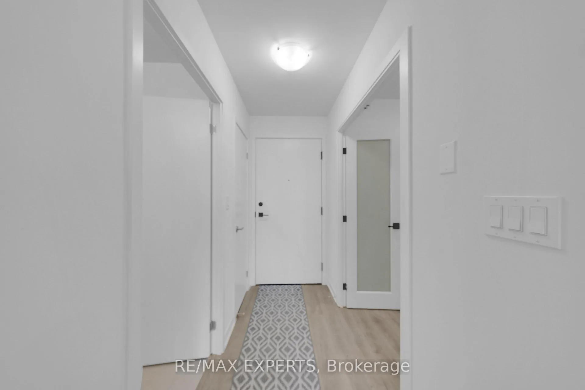 Photo 5 of Unit B710, 292 Verdale Crossing, Markham, Unionville — HOMEH