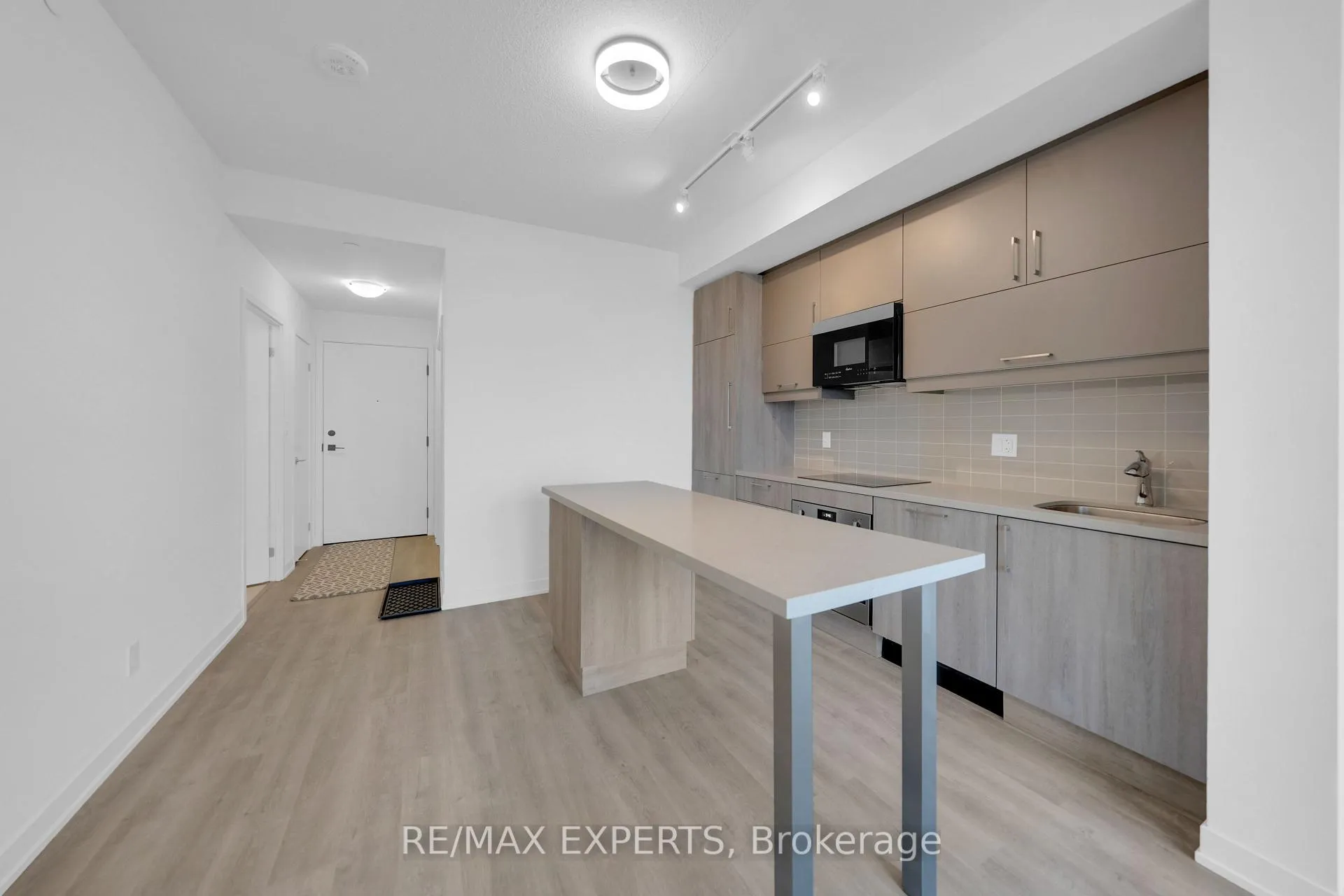 Photo 7 of Unit B710, 292 Verdale Crossing, Markham, Unionville — HOMEH