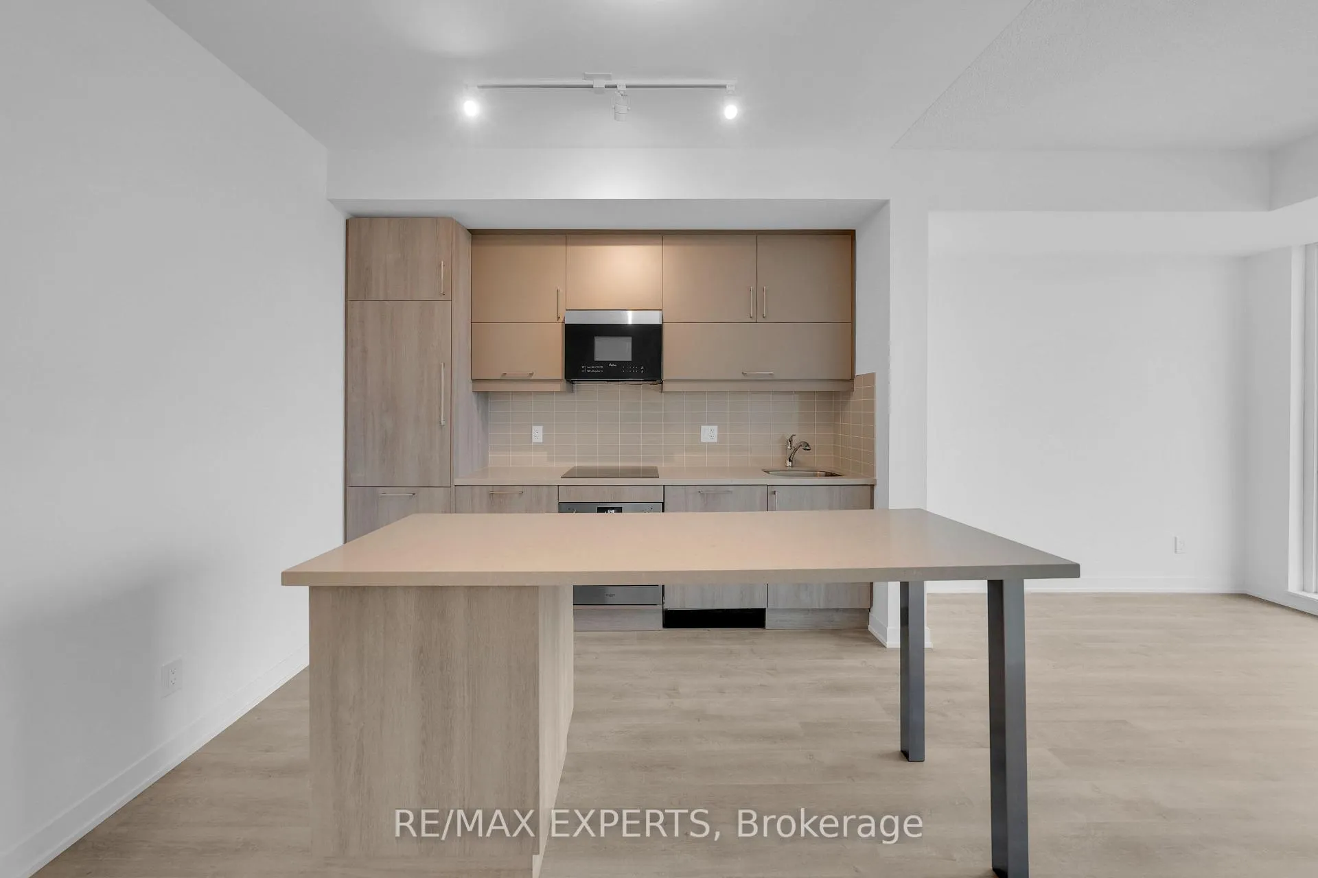 Photo 9 of Unit B710, 292 Verdale Crossing, Markham, Unionville — HOMEH