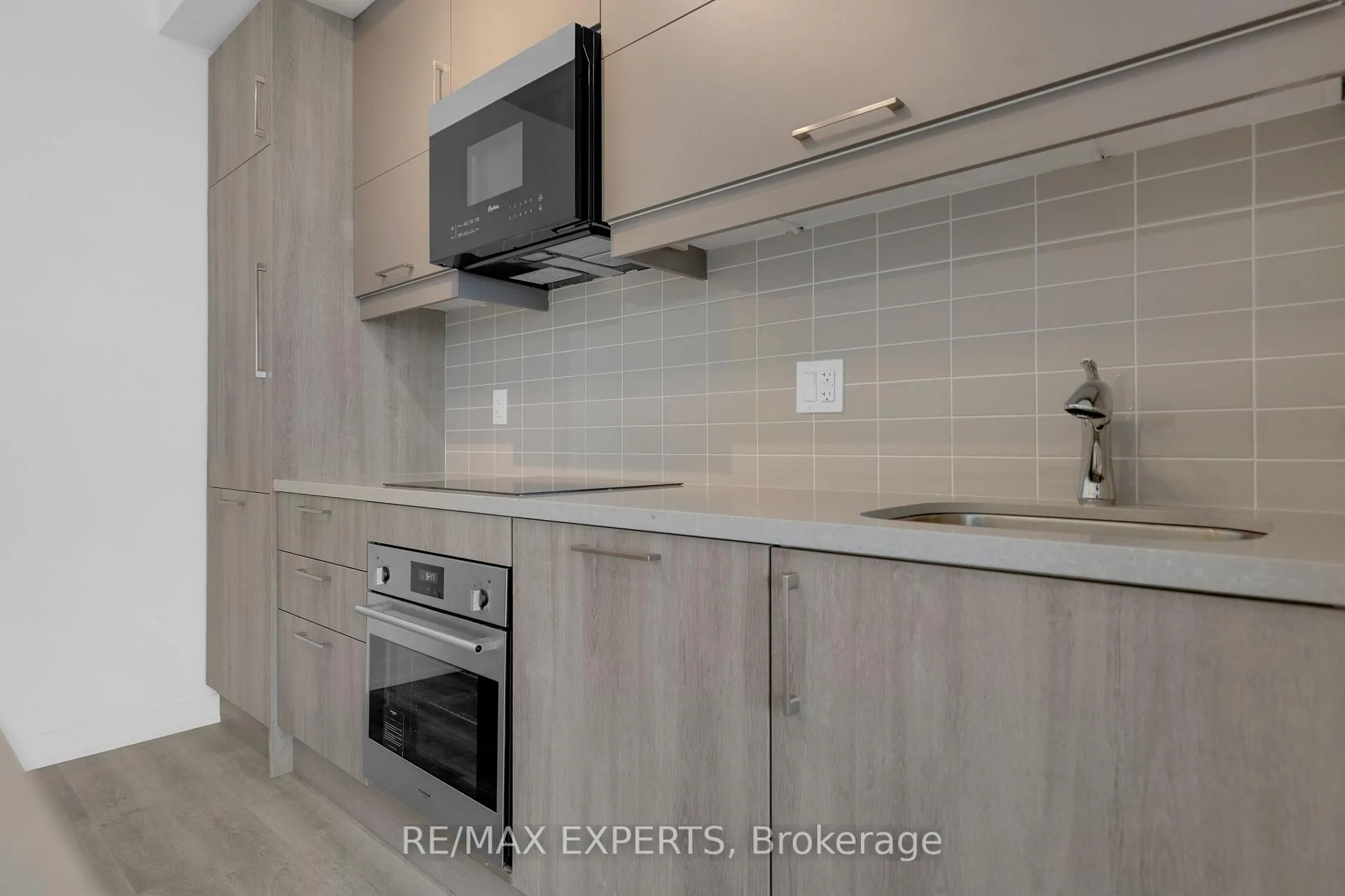 Photo 12 of Unit B710, 292 Verdale Crossing, Markham, Unionville — HOMEH