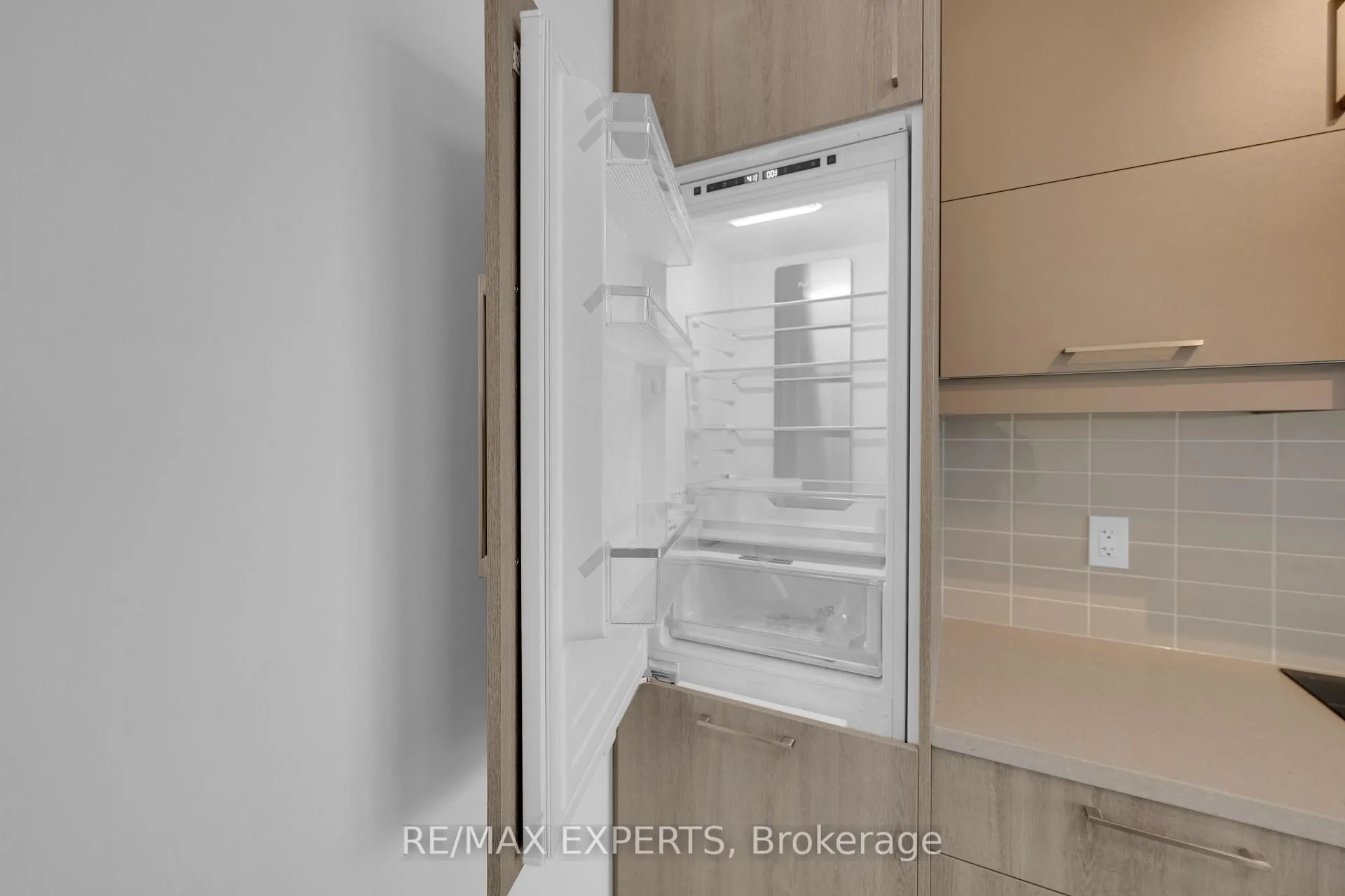 Photo 15 of Unit B710, 292 Verdale Crossing, Markham, Unionville — HOMEH