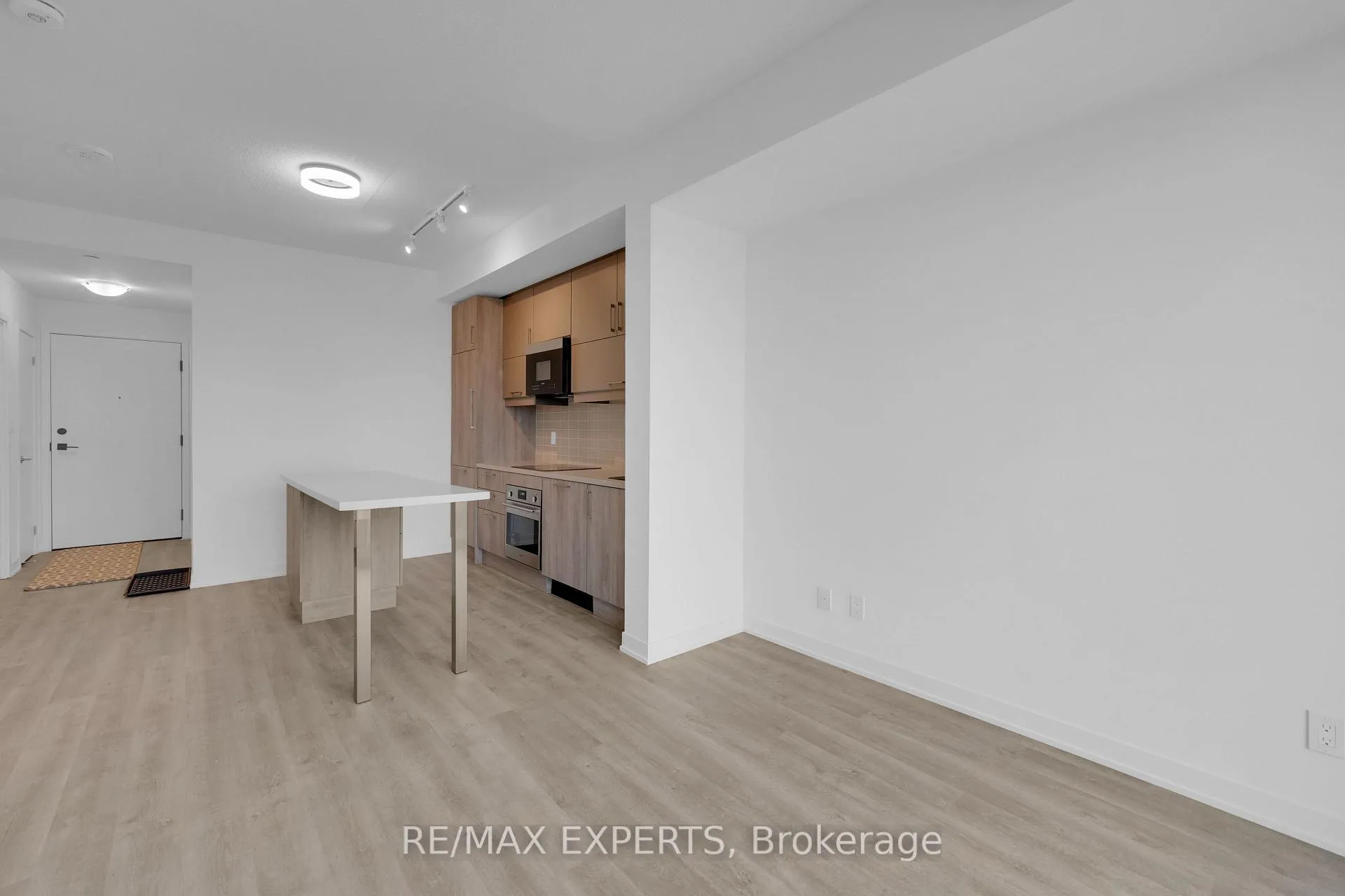 Photo 16 of Unit B710, 292 Verdale Crossing, Markham, Unionville — HOMEH