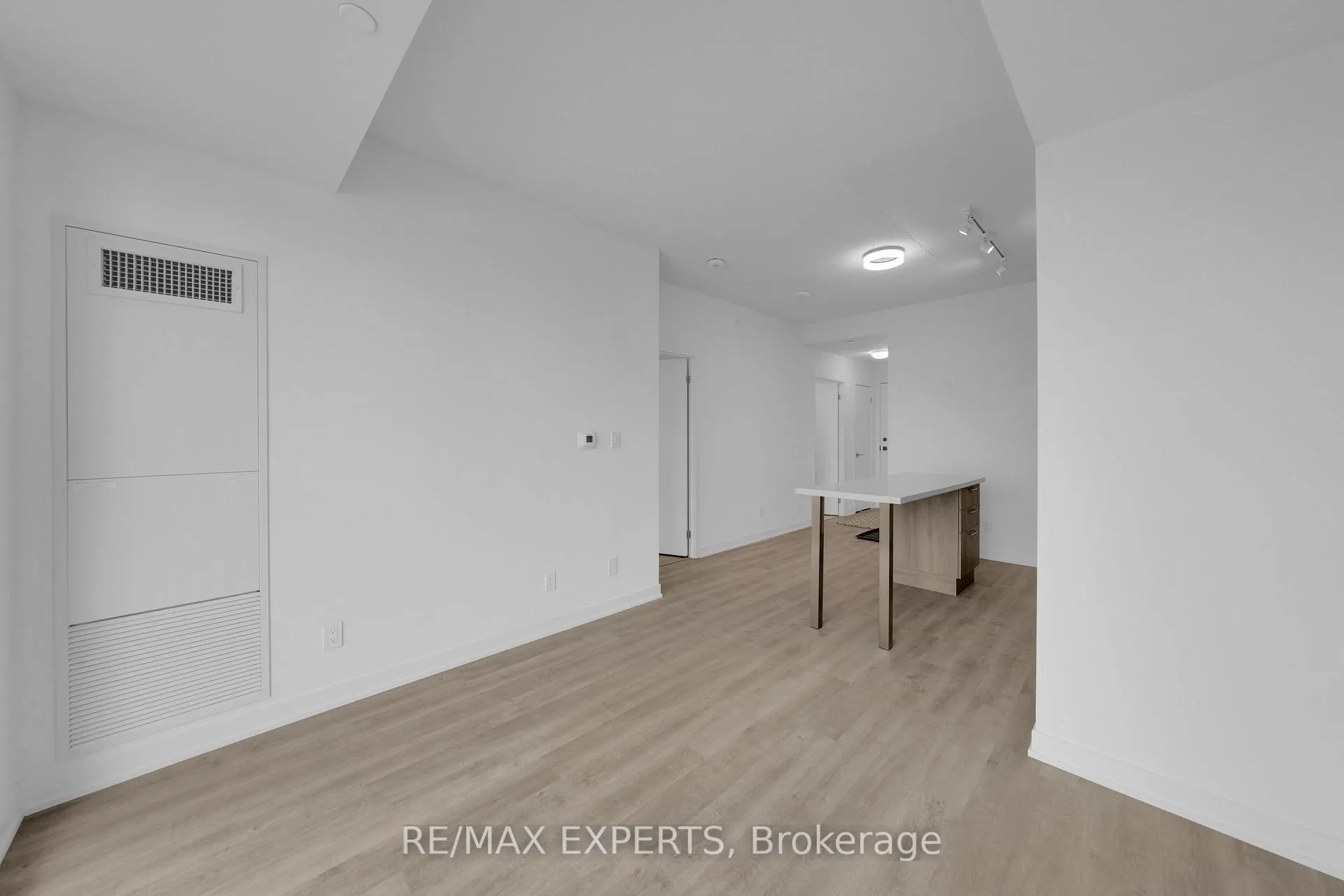 Photo 18 of Unit B710, 292 Verdale Crossing, Markham, Unionville — HOMEH