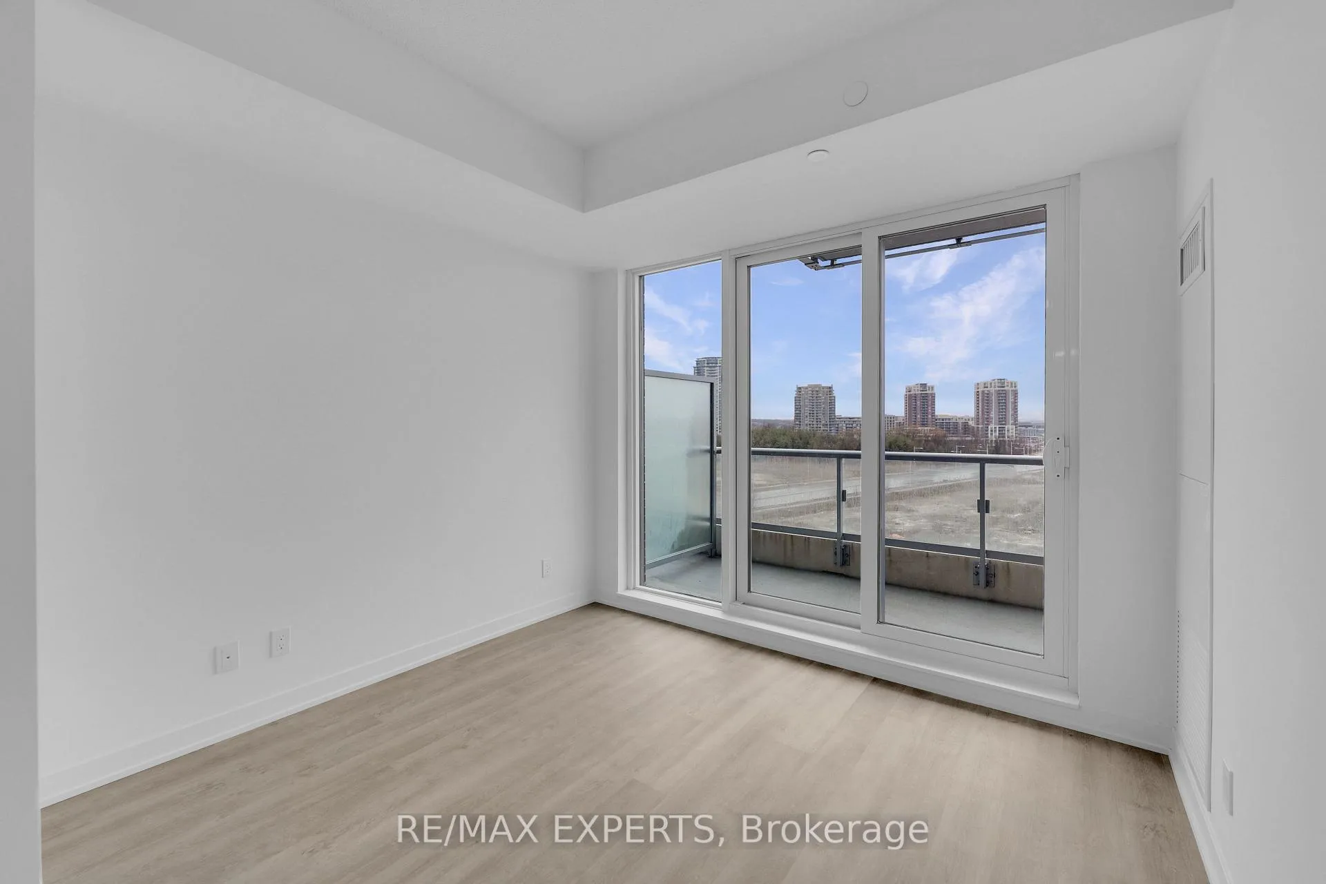 Photo 19 of Unit B710, 292 Verdale Crossing, Markham, Unionville — HOMEH