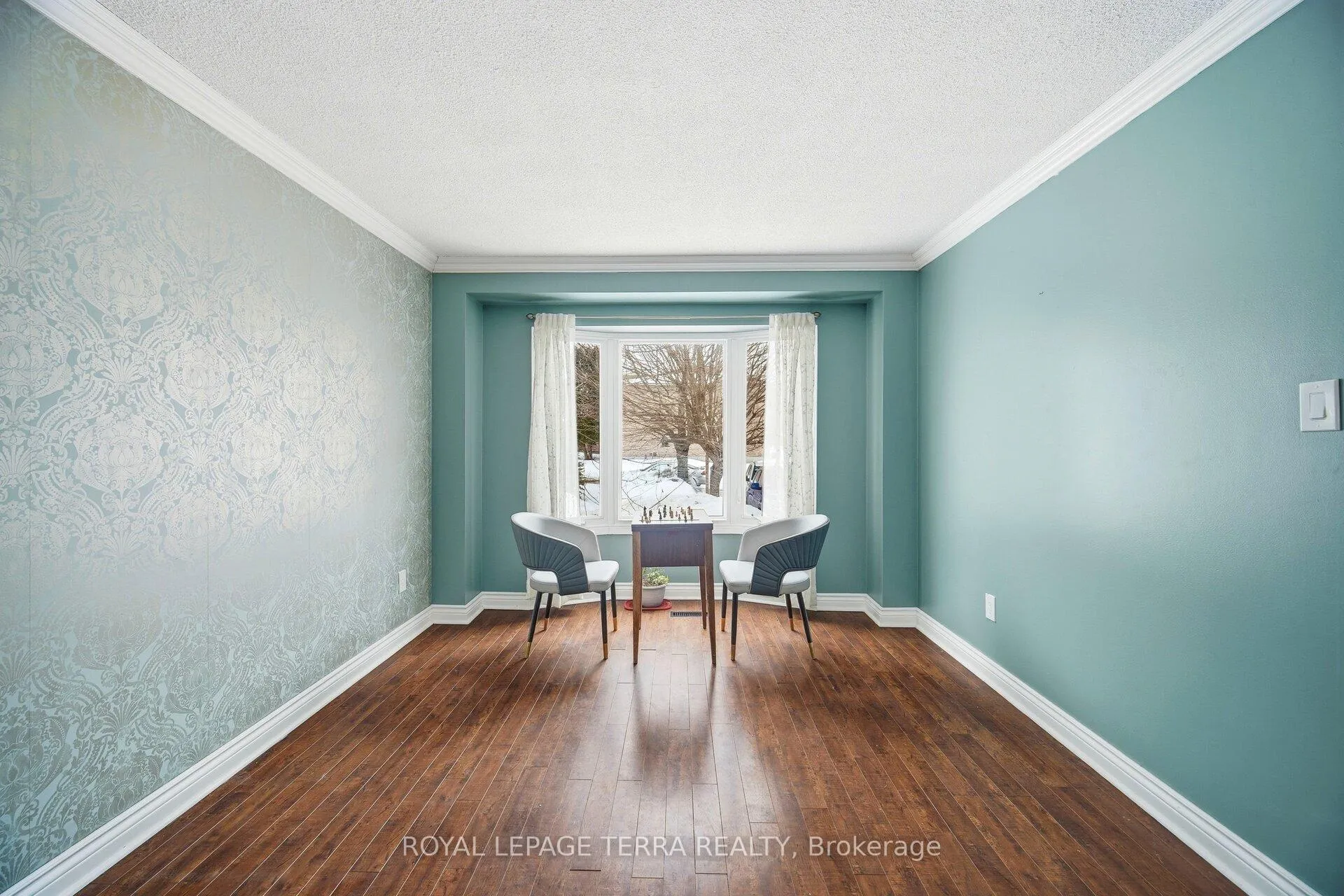 Photo 9 of 44 Carruthers Crescent, Barrie, Grove East — HOMEH