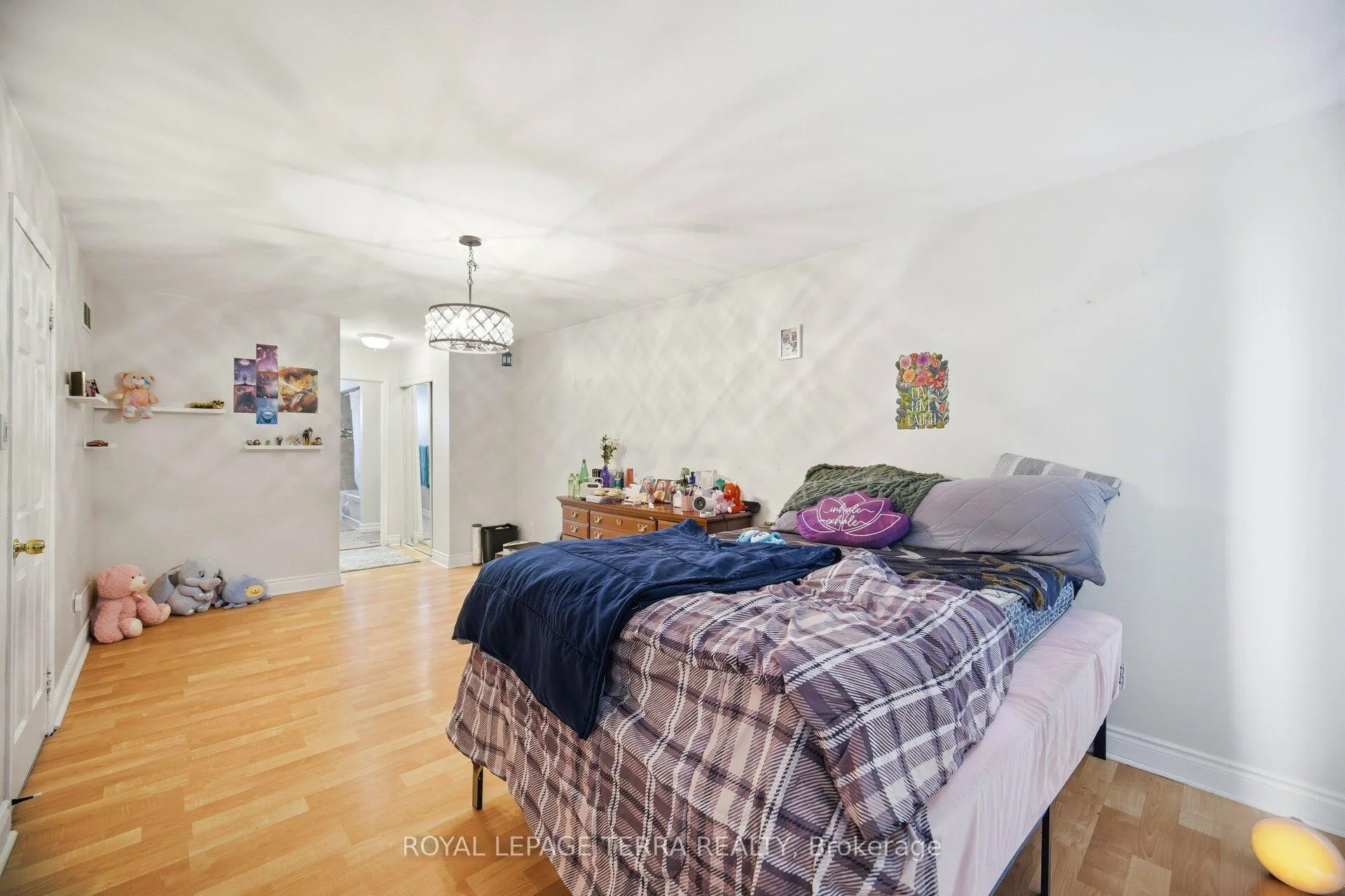 Photo 26 of 44 Carruthers Crescent, Barrie, Grove East — HOMEH