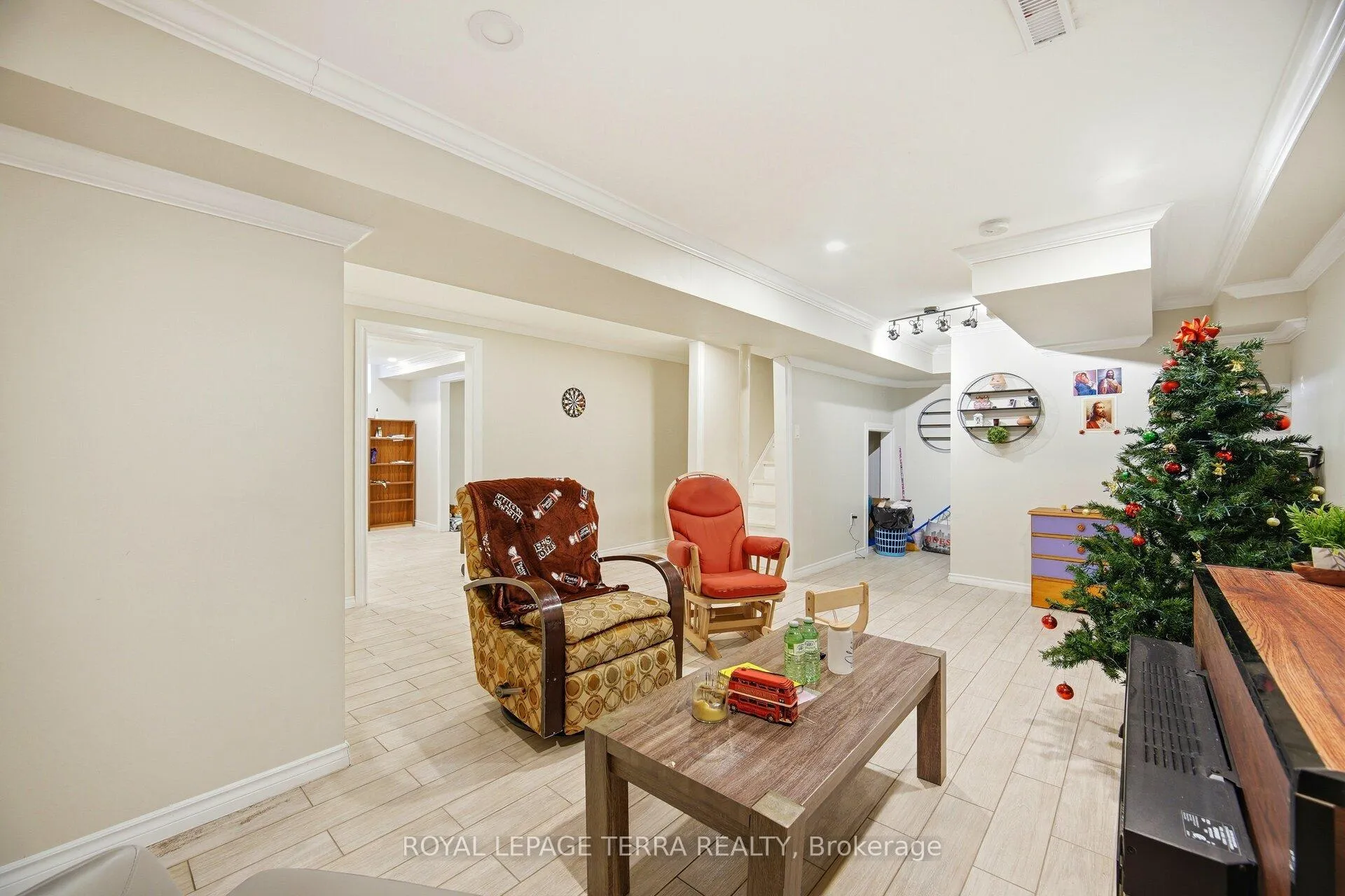 Photo 37 of 44 Carruthers Crescent, Barrie, Grove East — HOMEH