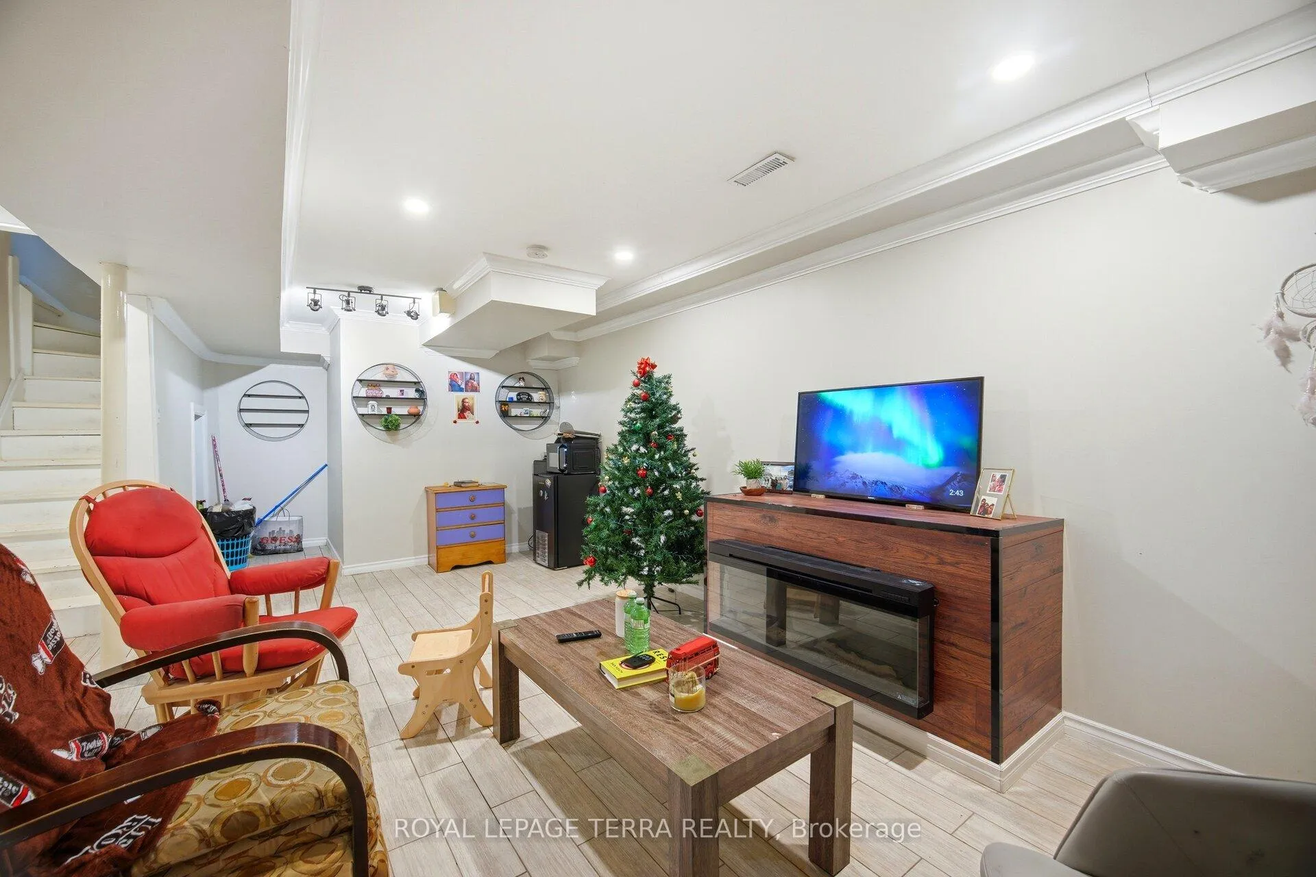 Photo 40 of 44 Carruthers Crescent, Barrie, Grove East — HOMEH