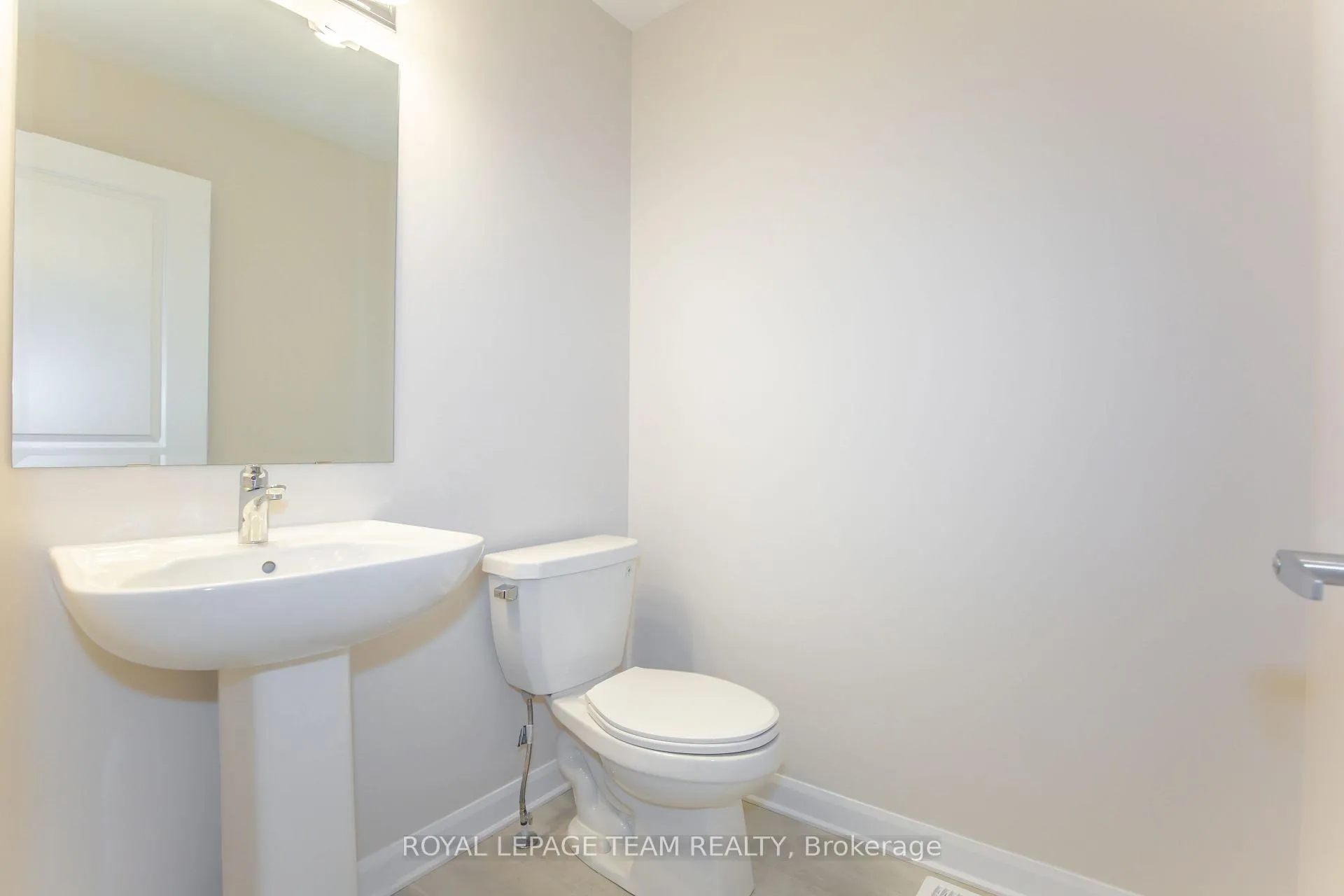 Photo 4 of 219 Invention Boulevard, Ottawa, Kanata - Morgan's Grant/South March — HOMEH